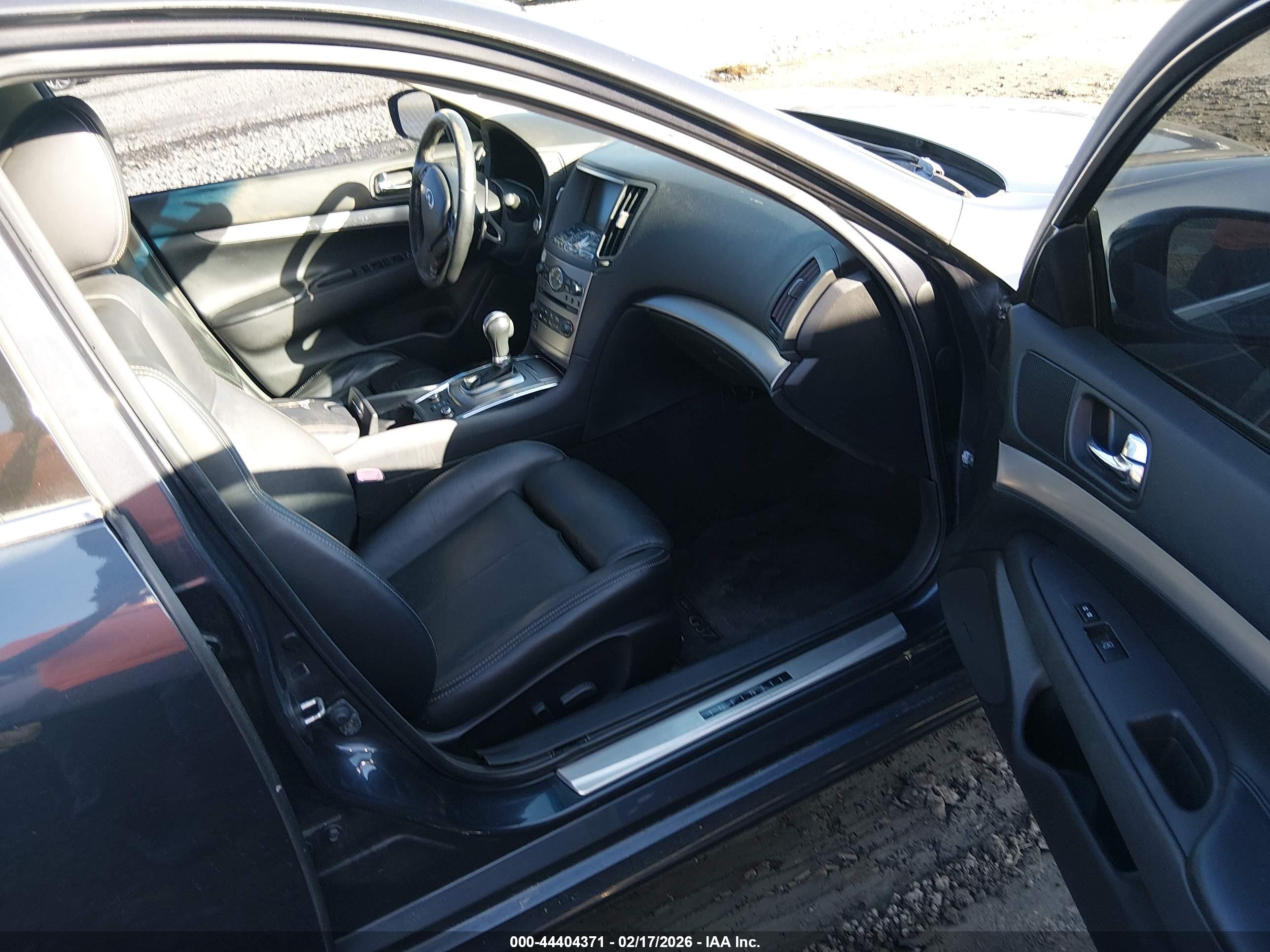 INFINITI G37X image 5