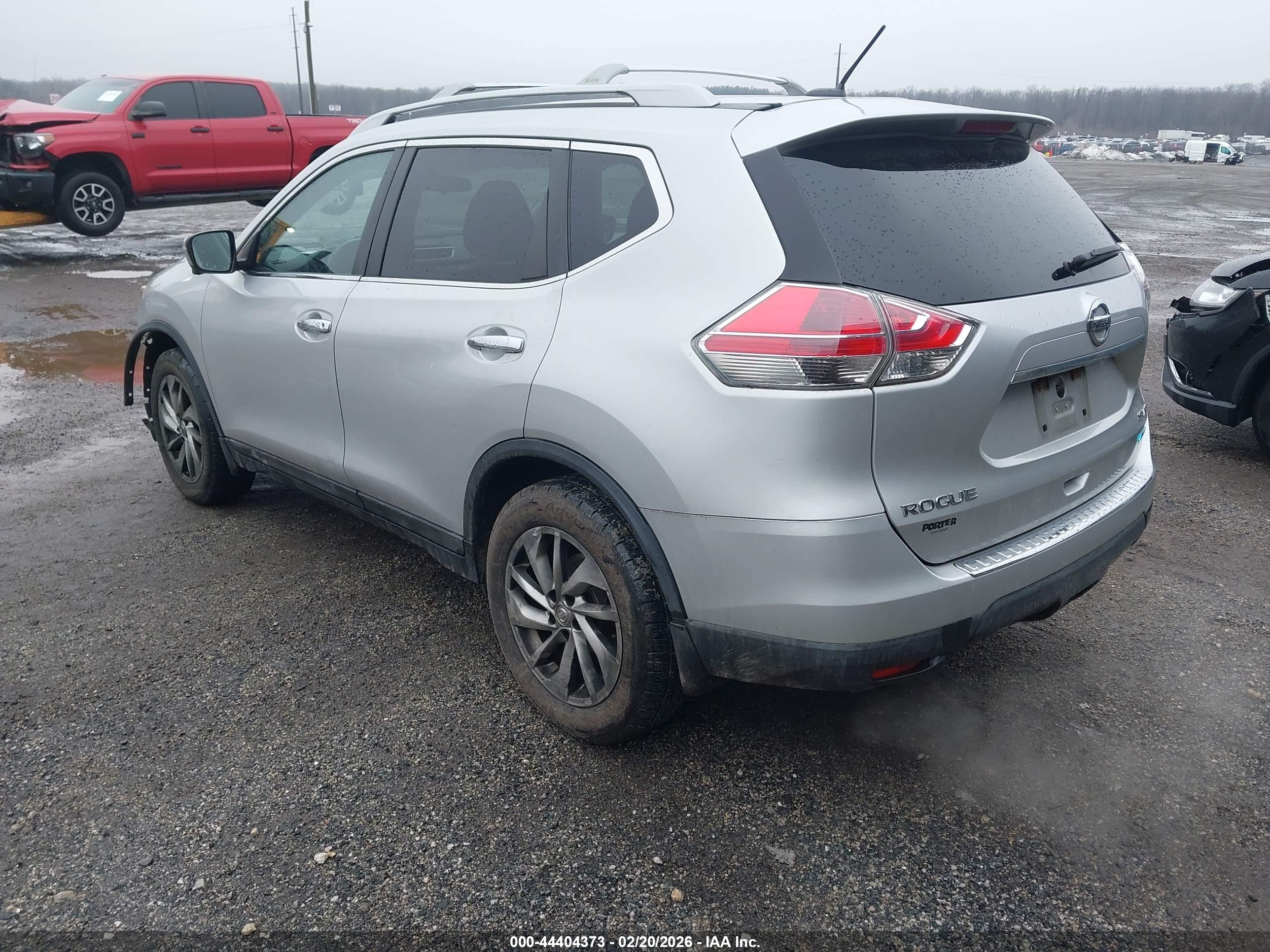 NISSAN ROGUE image 3