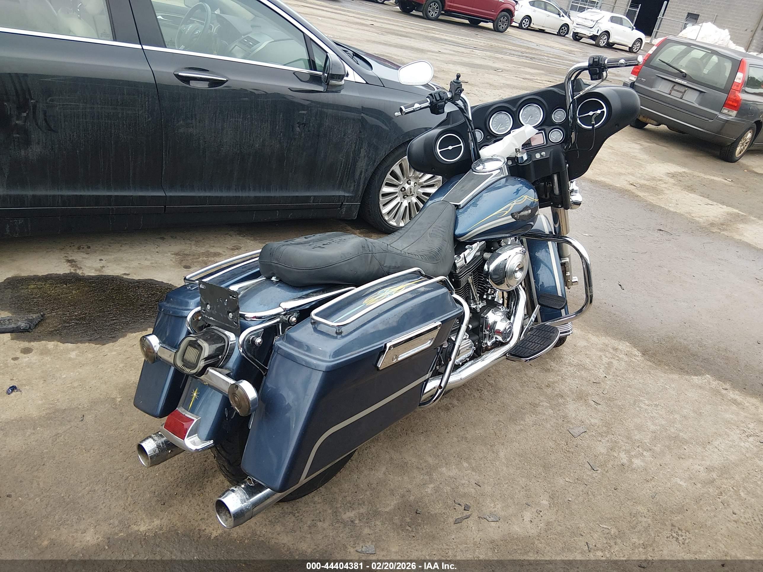 HARLEY-DAVIDSON FLHTCI image 4