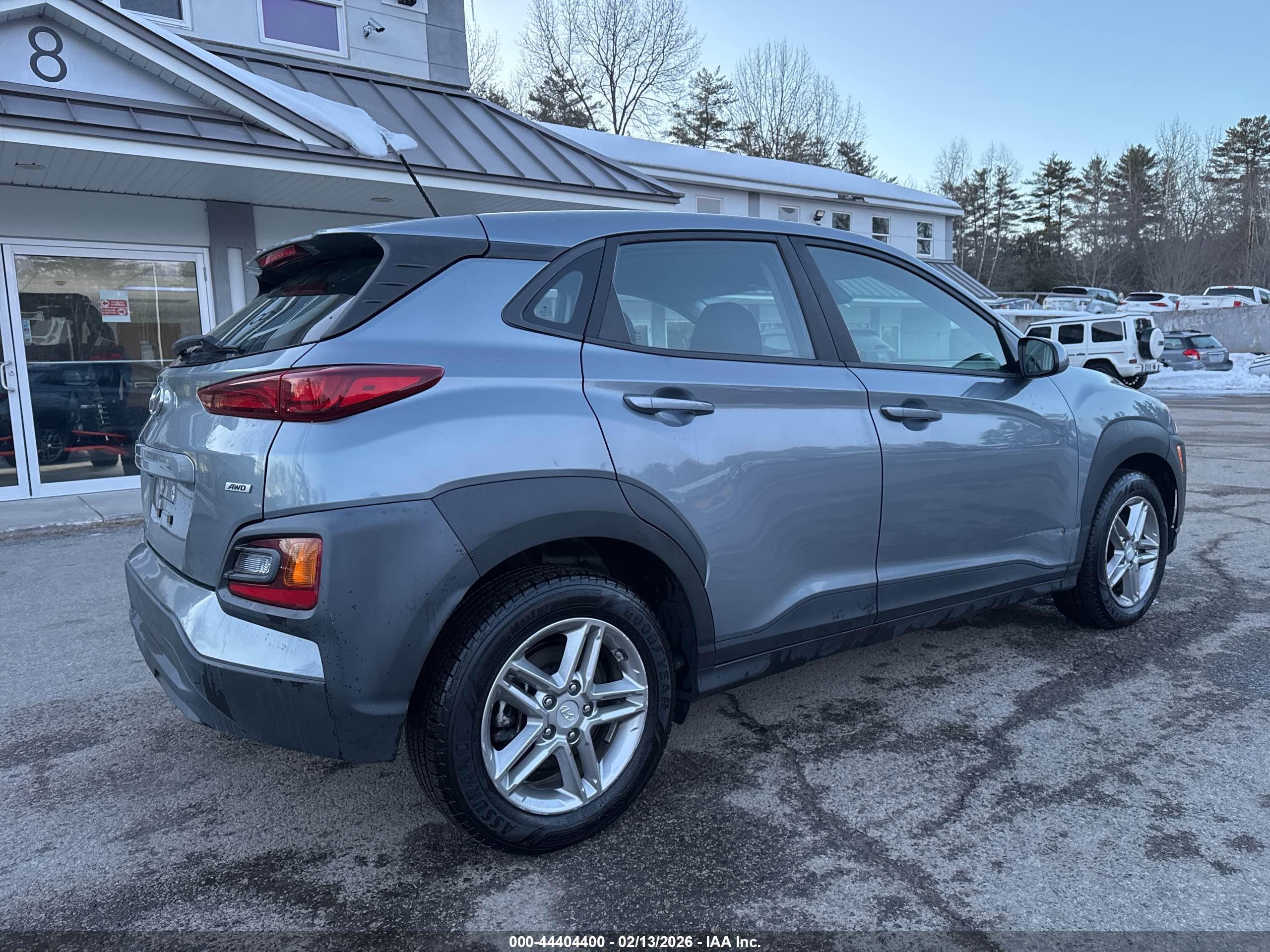 HYUNDAI KONA image 4