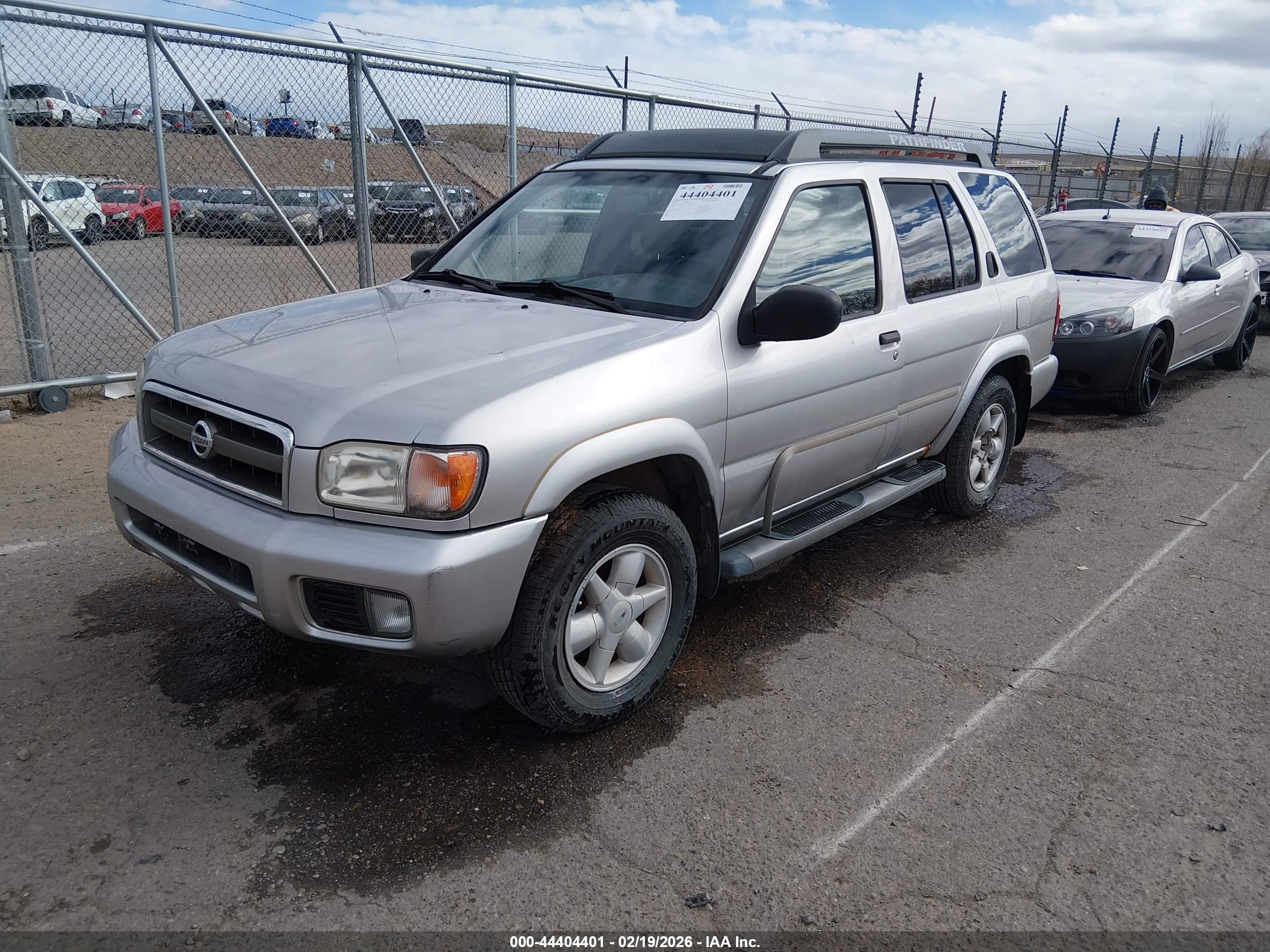 NISSAN PATHFINDER image 2