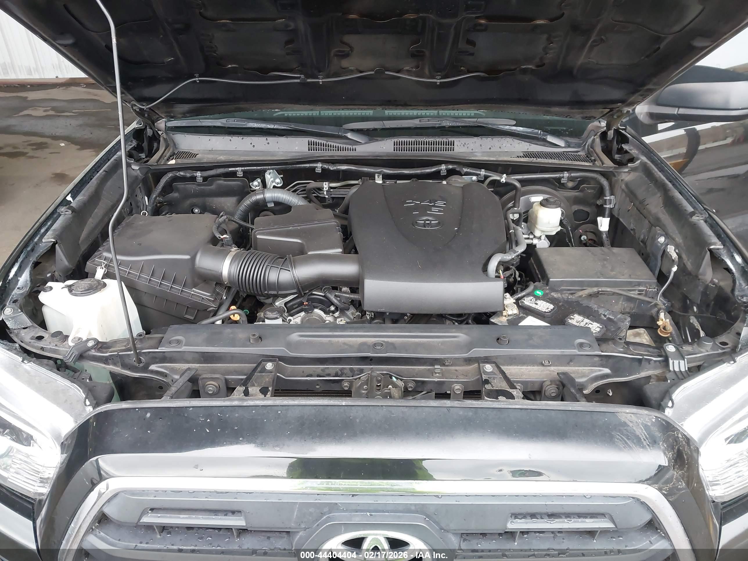 TOYOTA TACOMA image 10