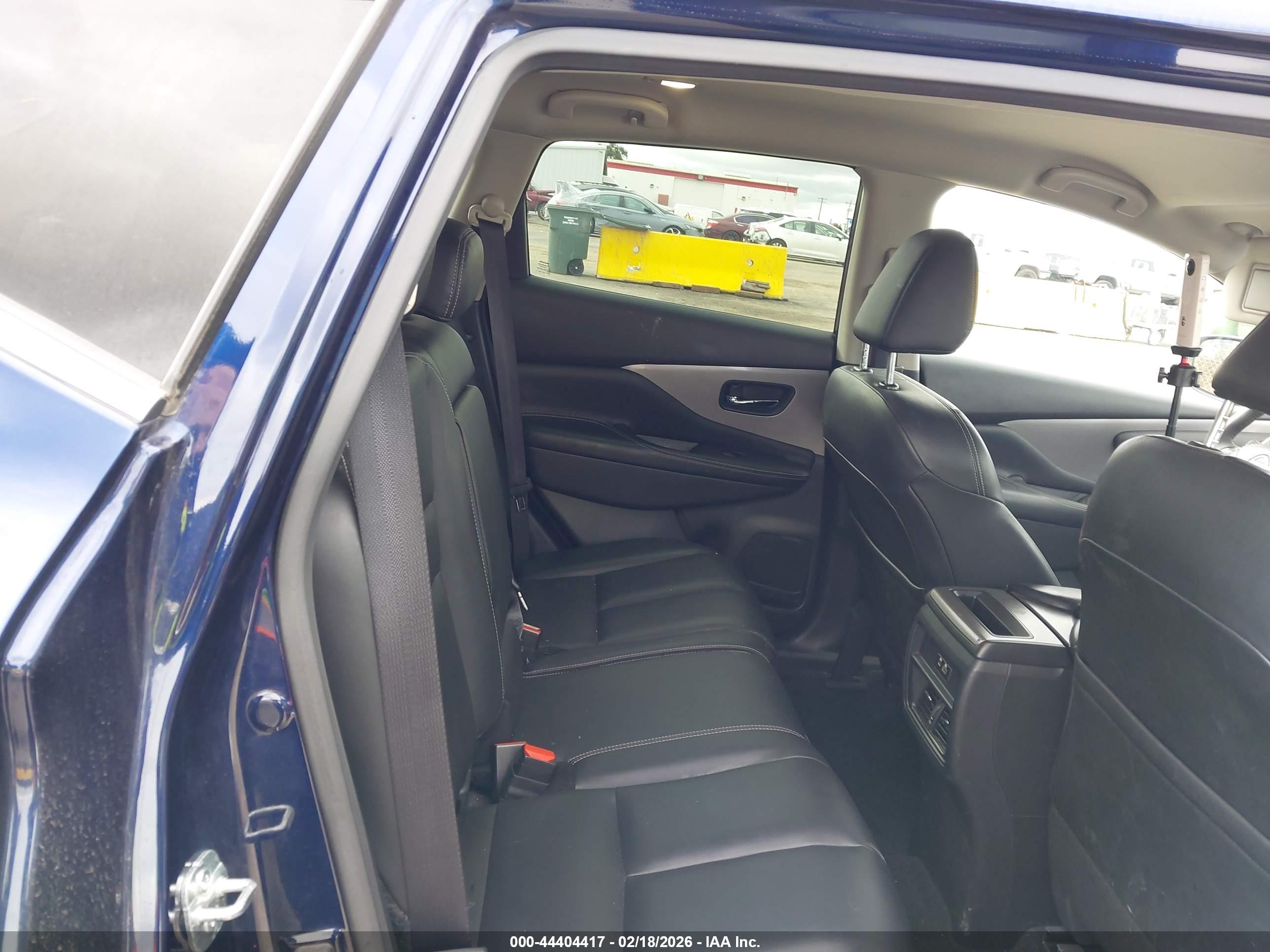 NISSAN MURANO image 8