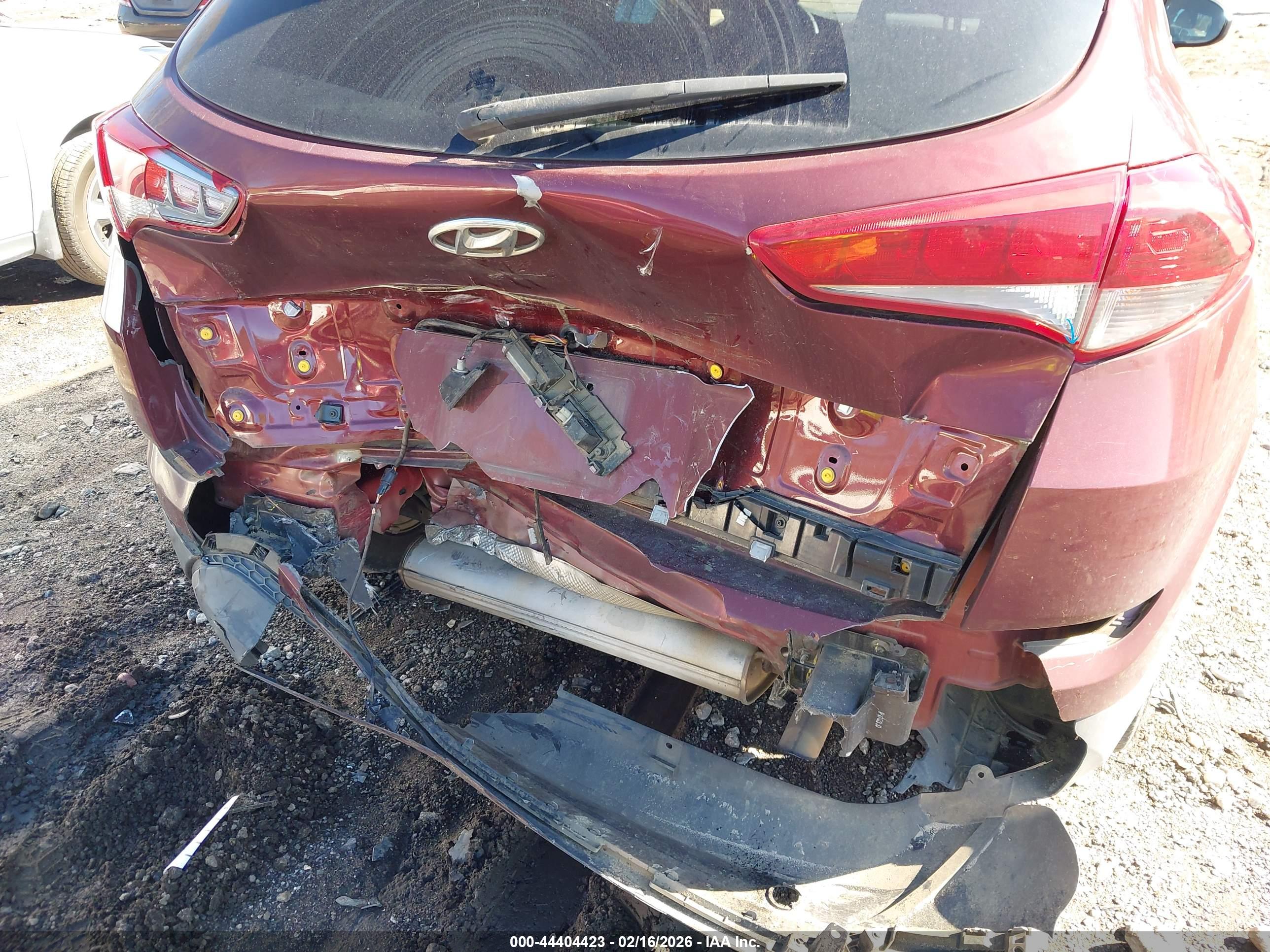 HYUNDAI TUCSON image 6