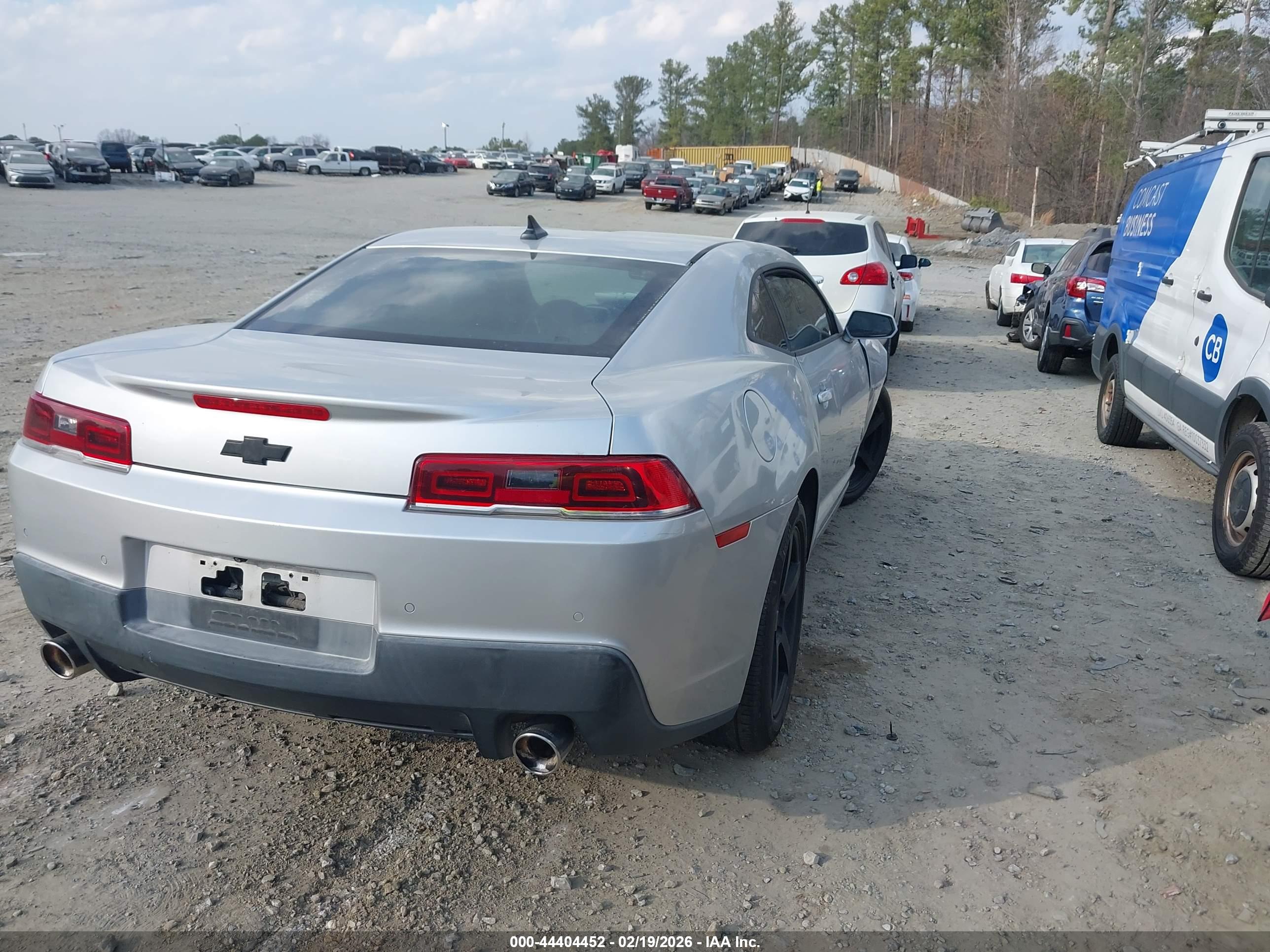 CHEVROLET CAMARO image 4