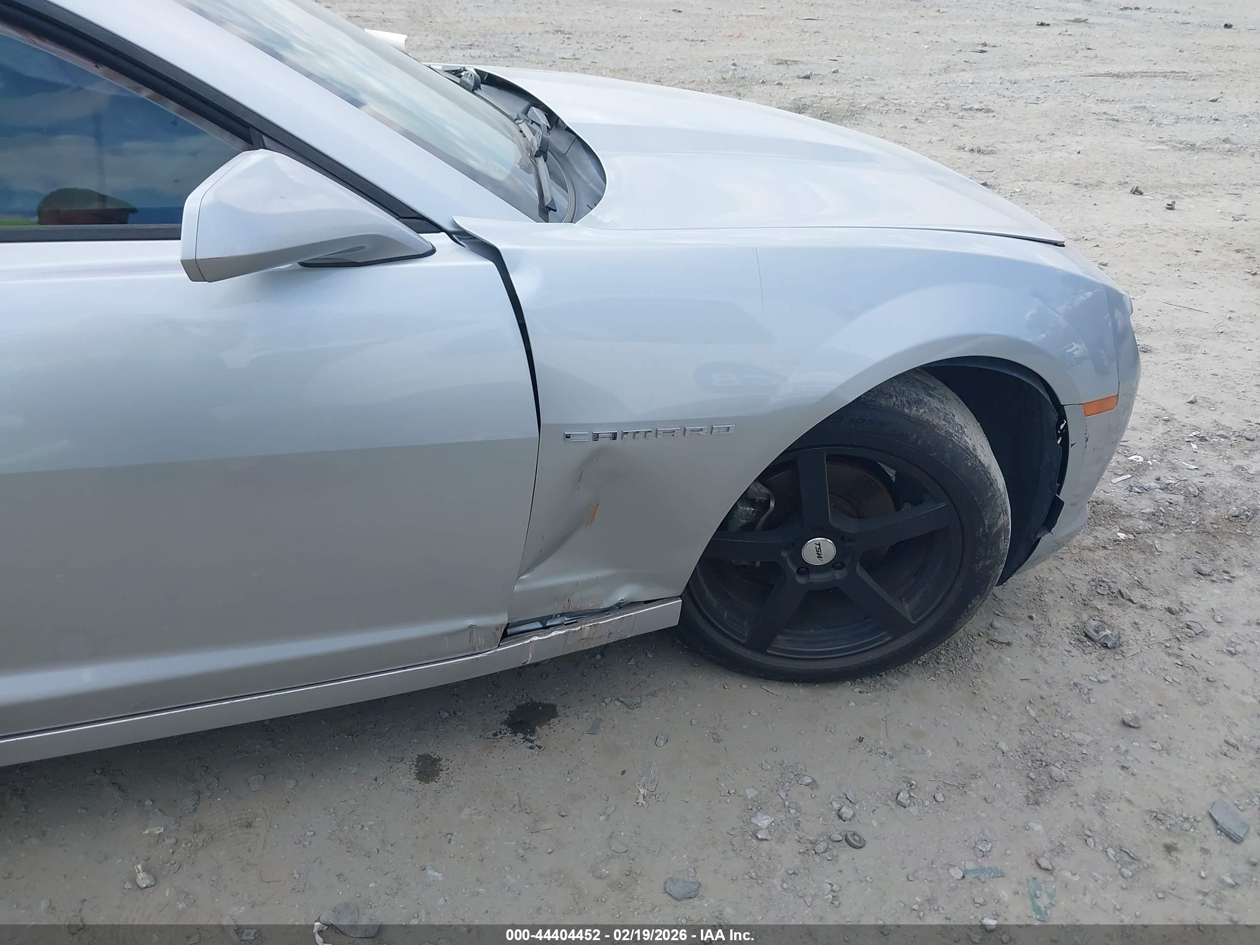 CHEVROLET CAMARO image 6