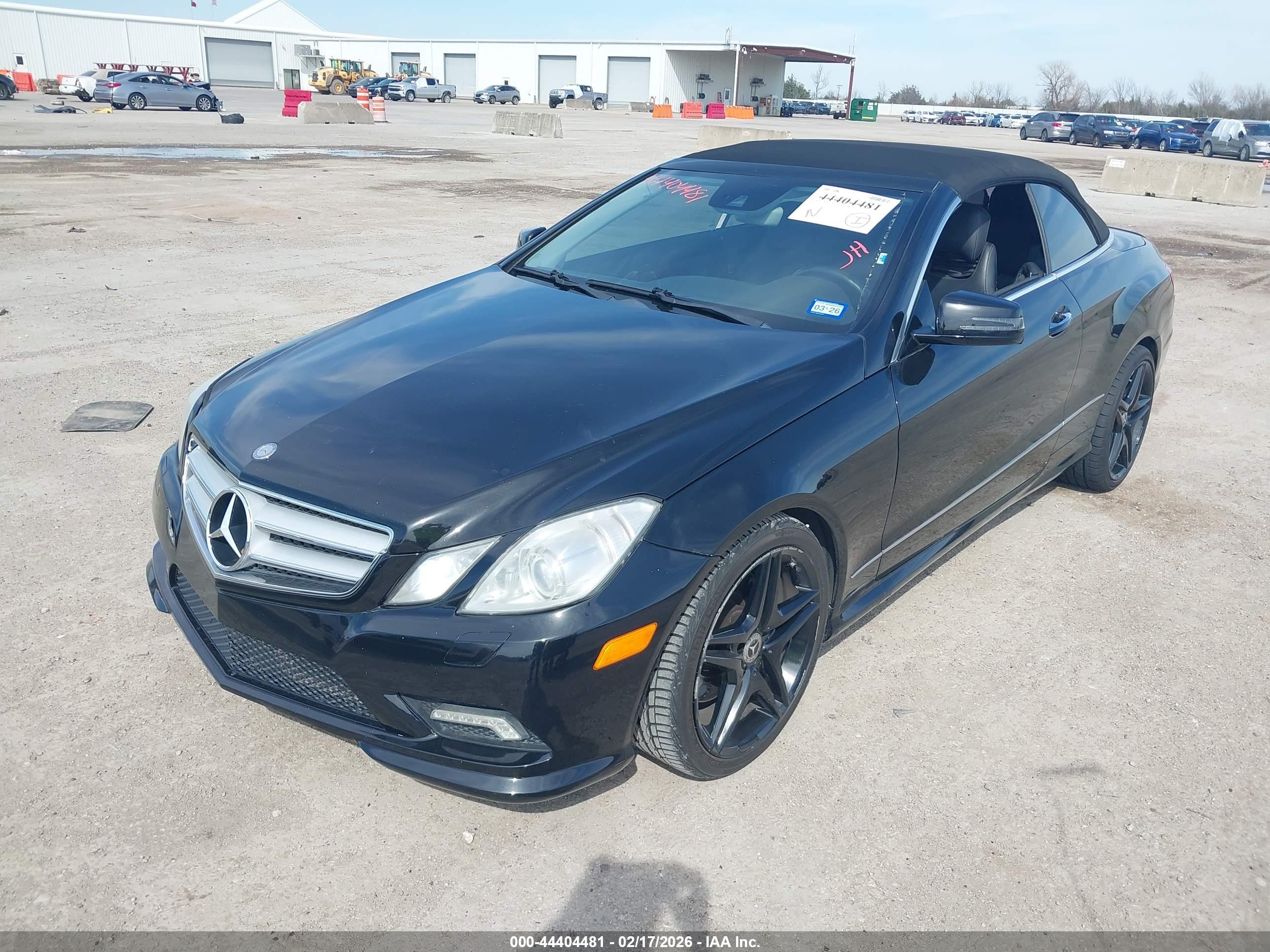 MERCEDES-BENZ E image 2