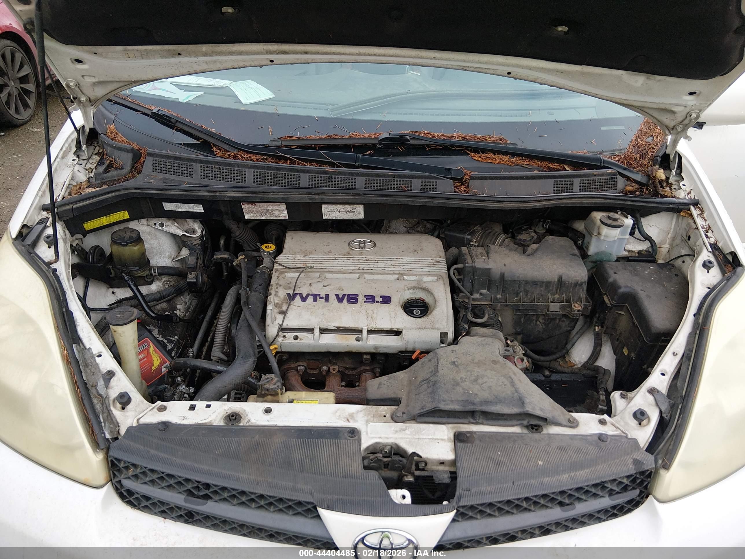 TOYOTA SIENNA image 10