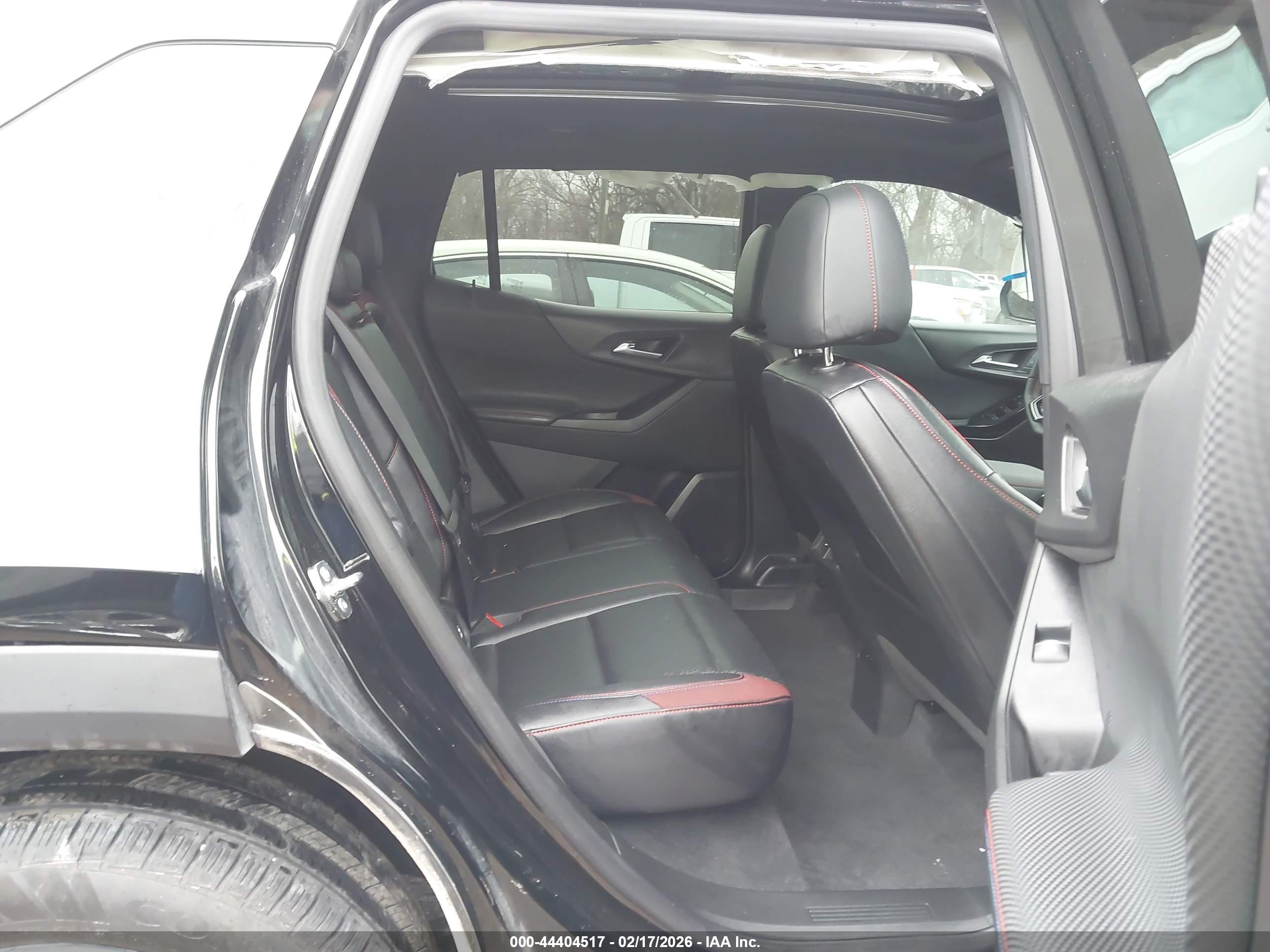 CHEVROLET EQUINOX image 8