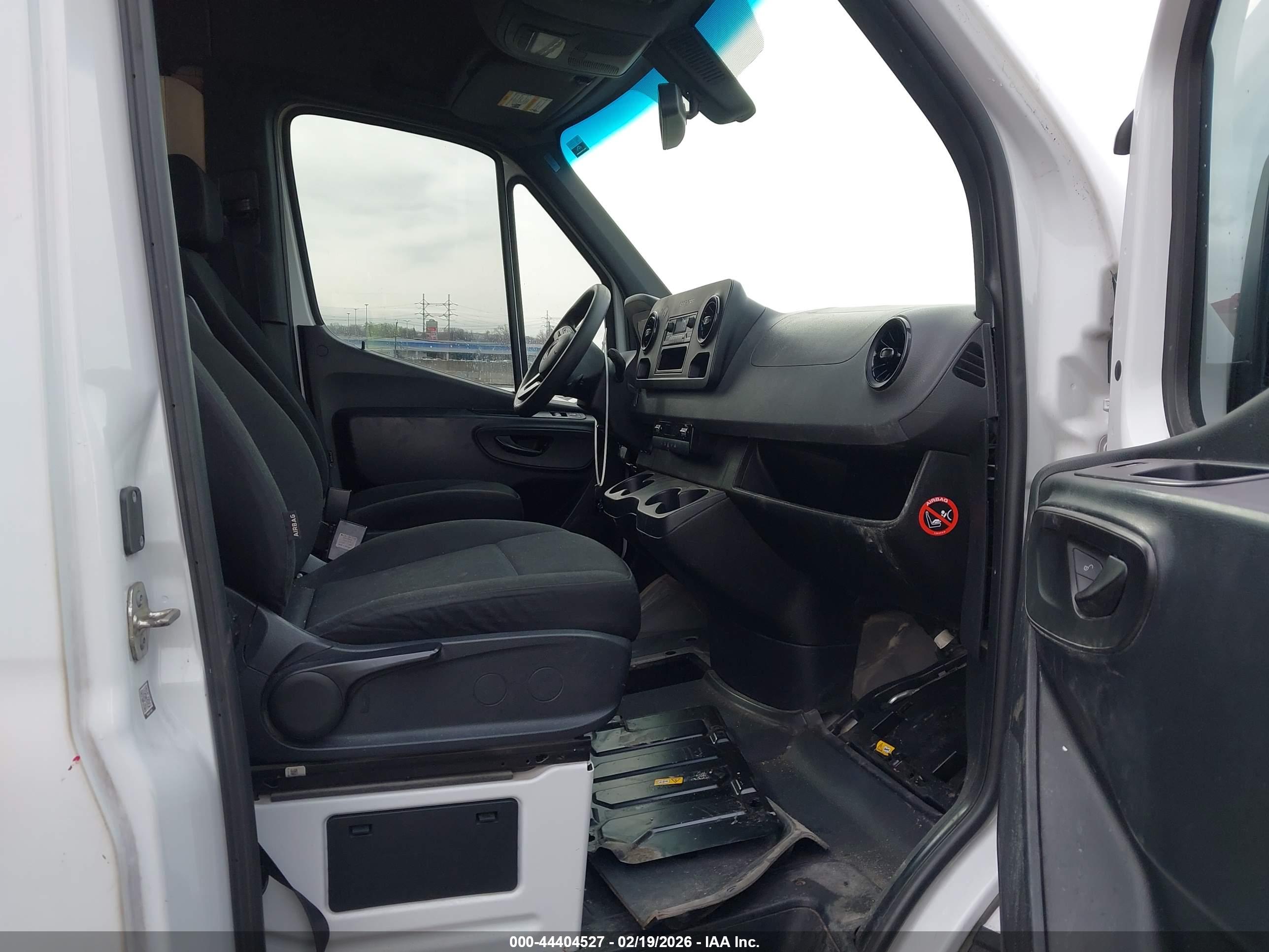 MERCEDES-BENZ SPRINTER image 5