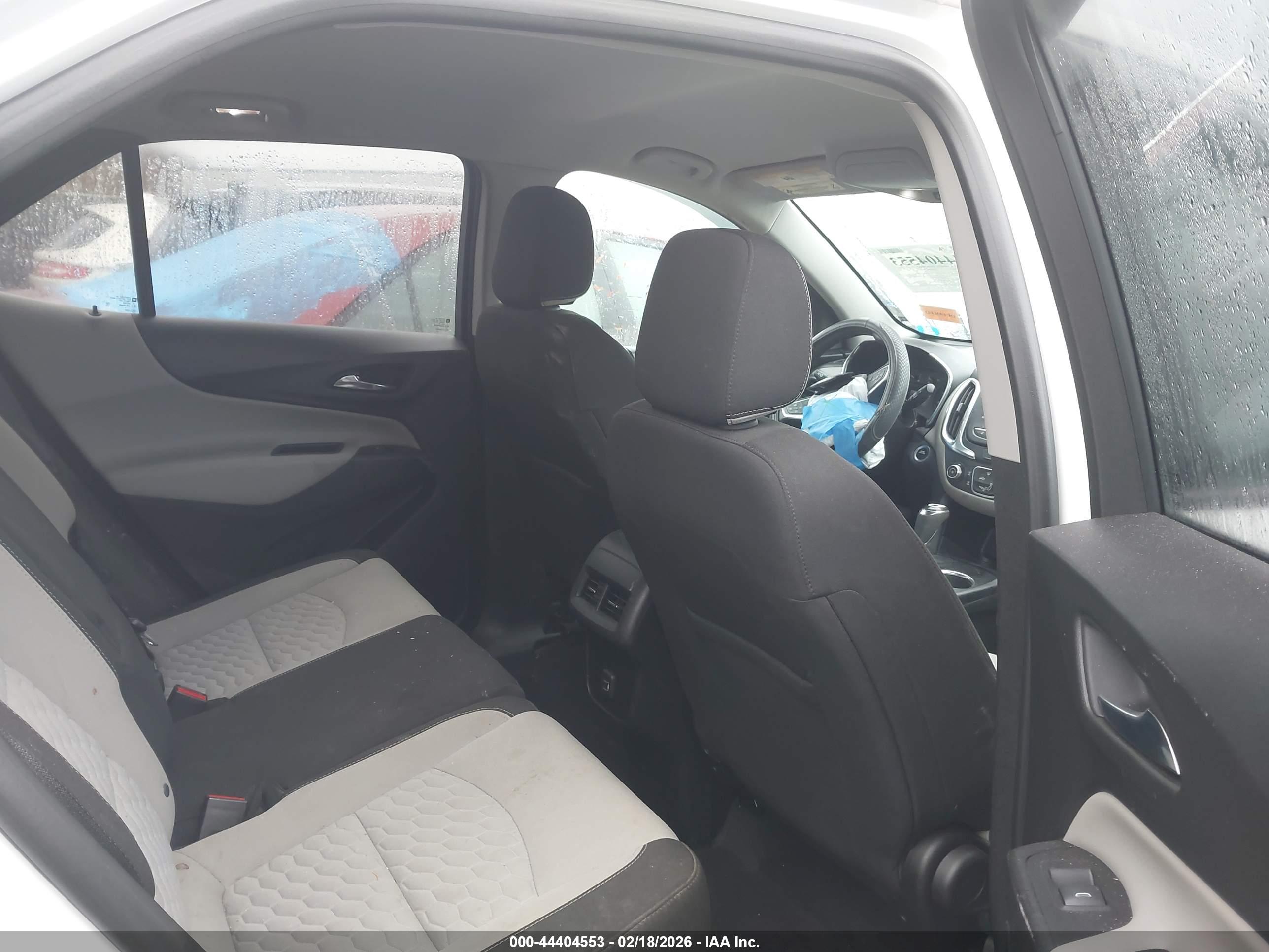 CHEVROLET EQUINOX image 8