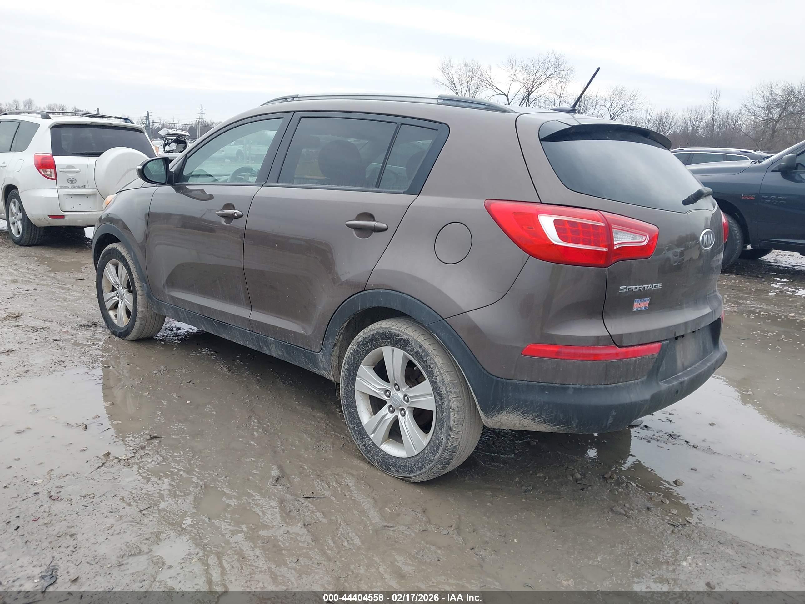 KIA SPORTAGE image 3