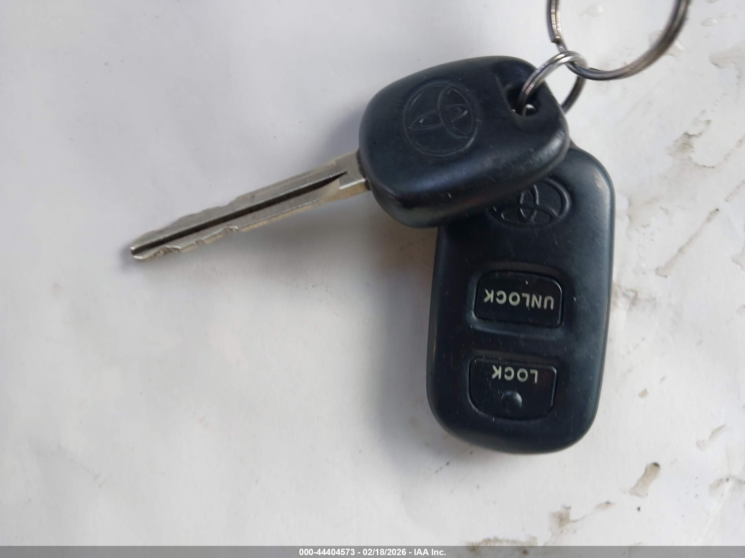 TOYOTA COROLLA image 11