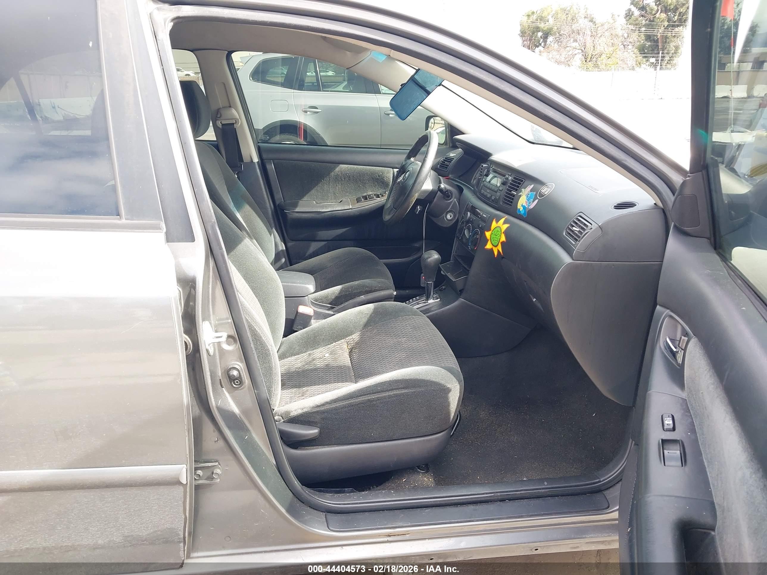 TOYOTA COROLLA image 5