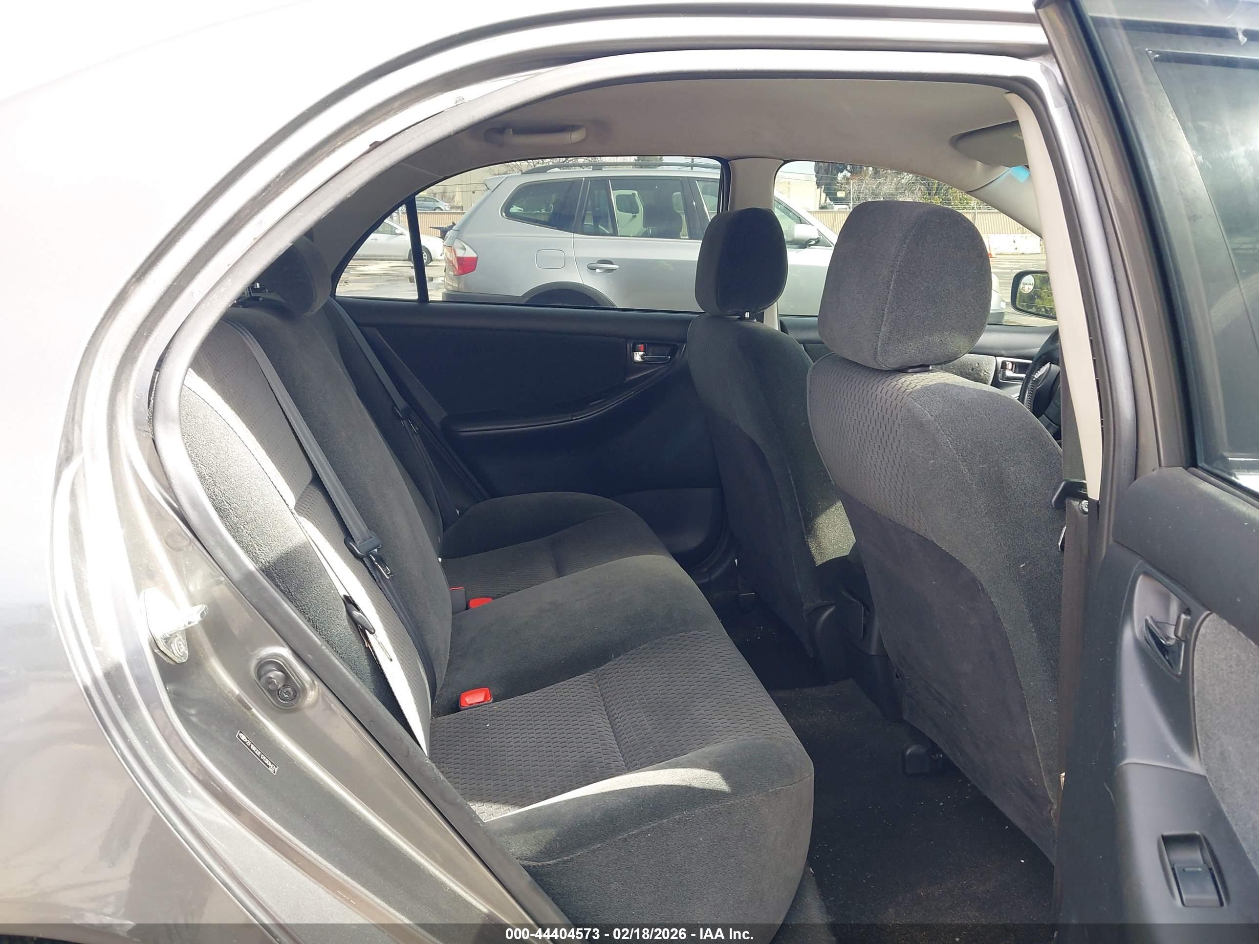TOYOTA COROLLA image 8
