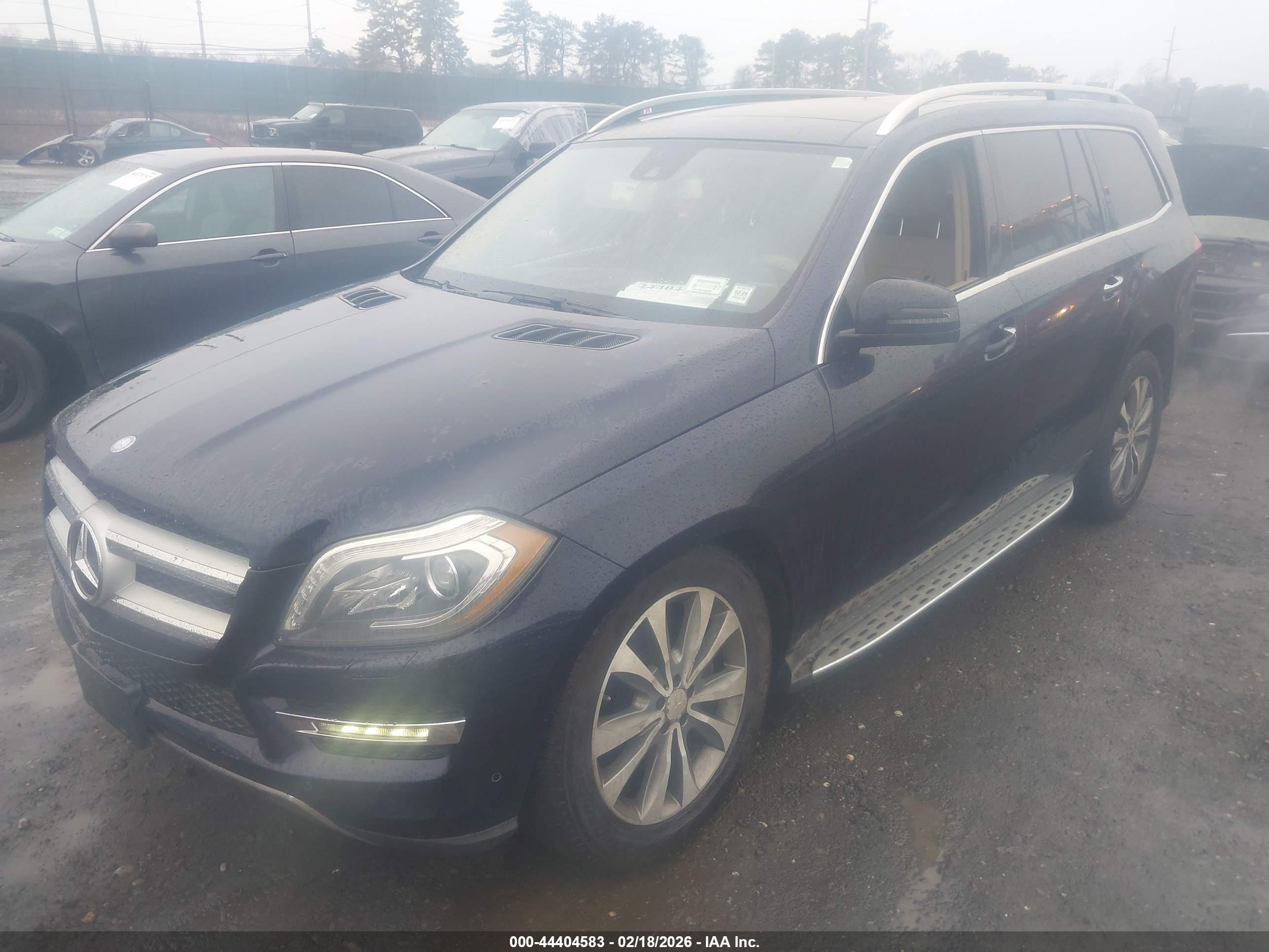 MERCEDES-BENZ GL image 2