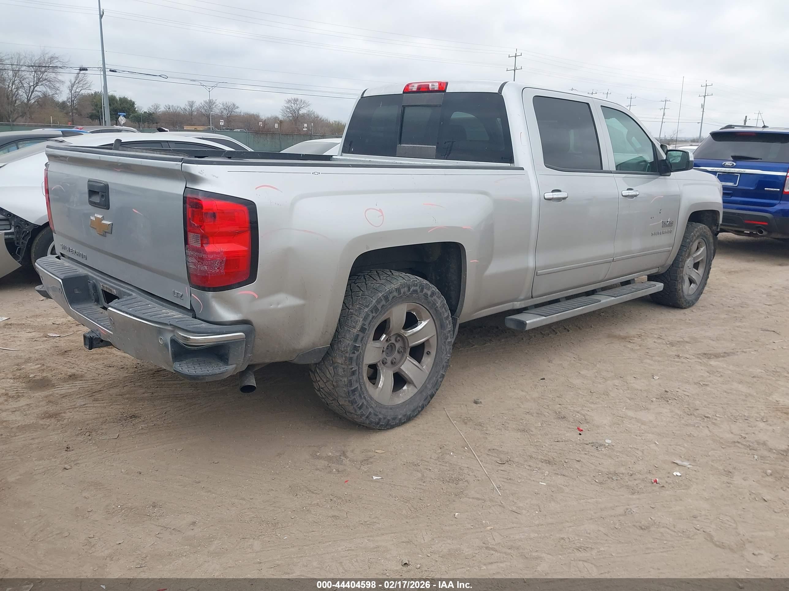 CHEVROLET SILVERADO image 4