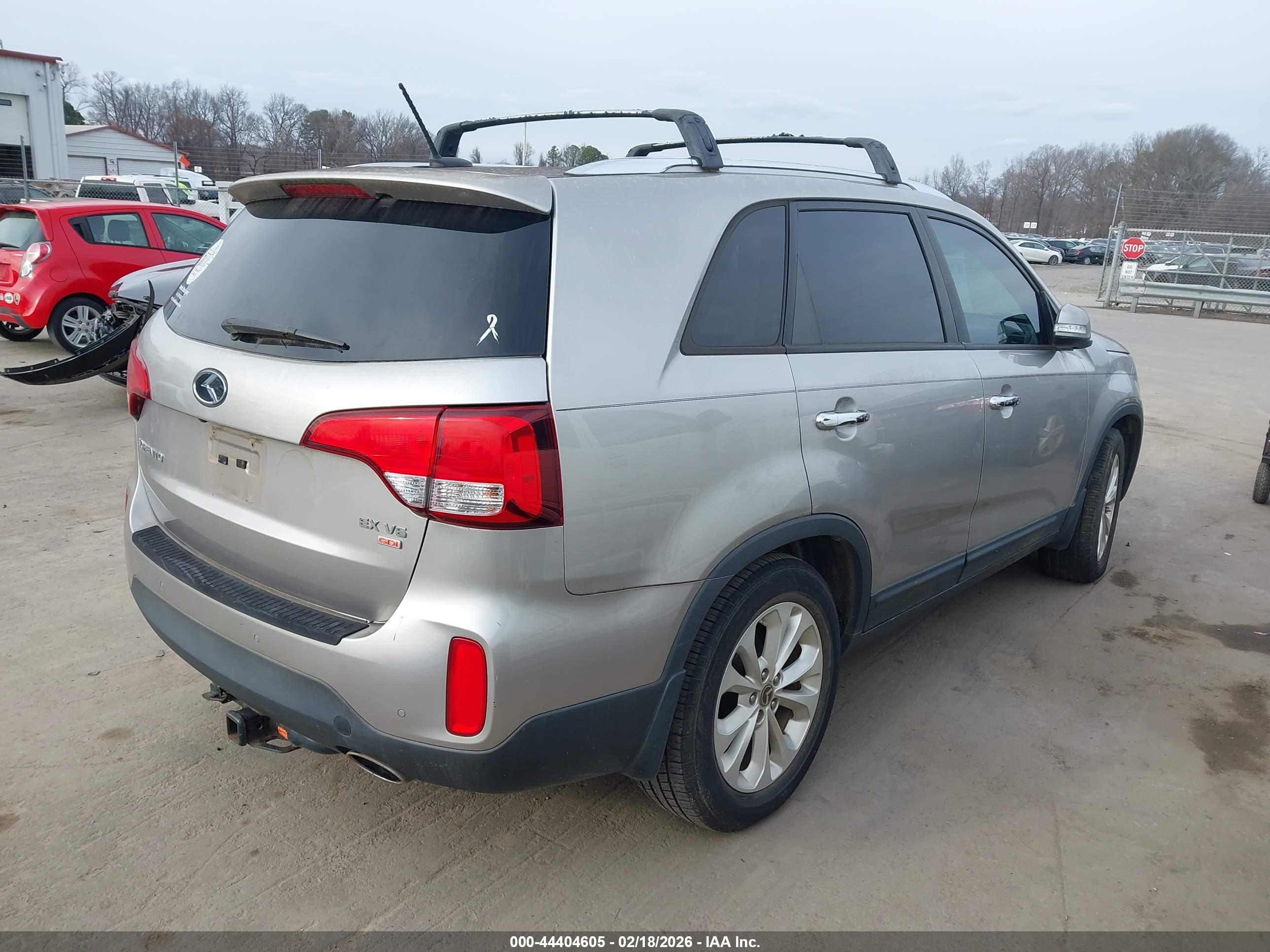 KIA SORENTO image 4