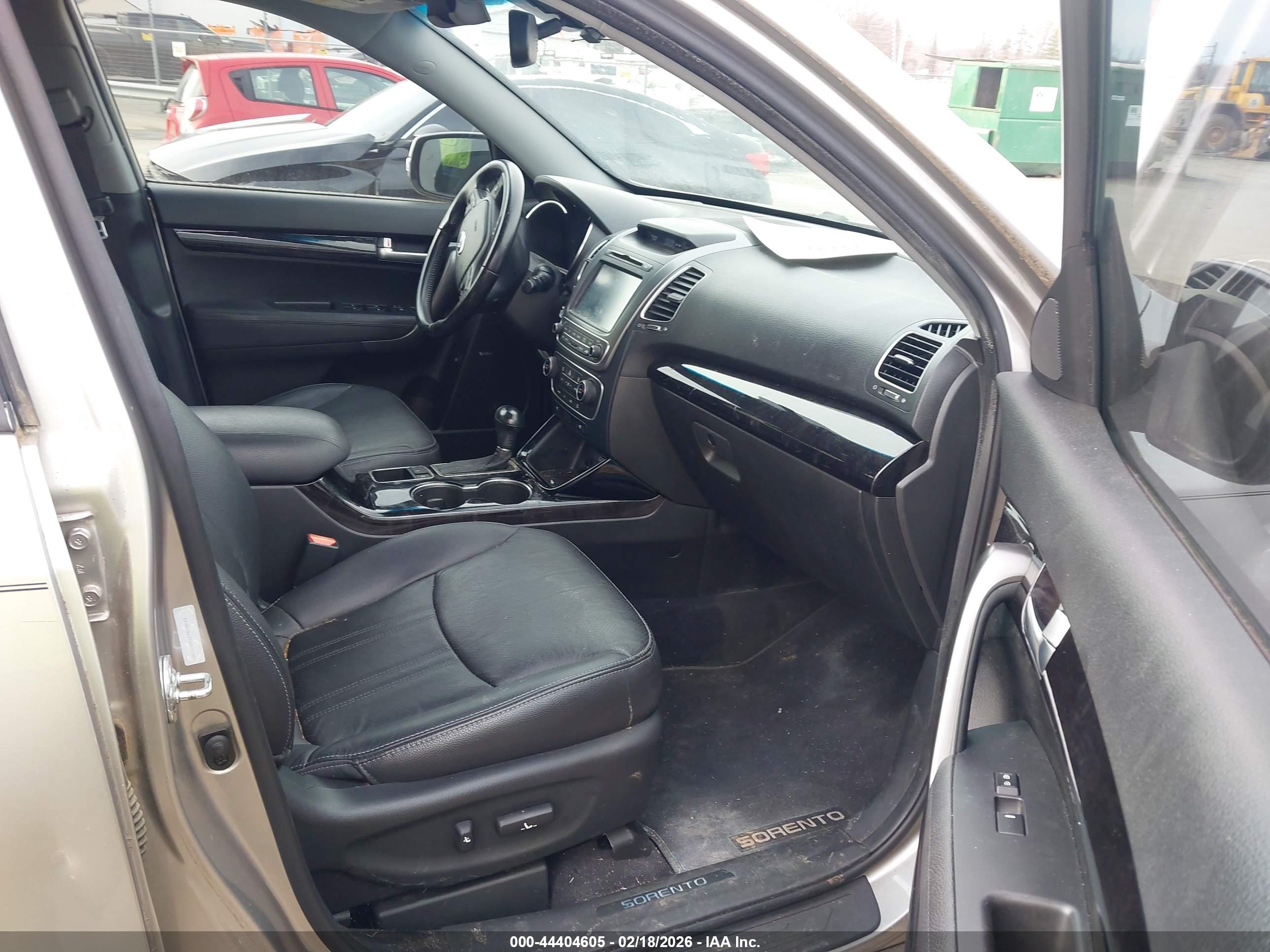 KIA SORENTO image 5
