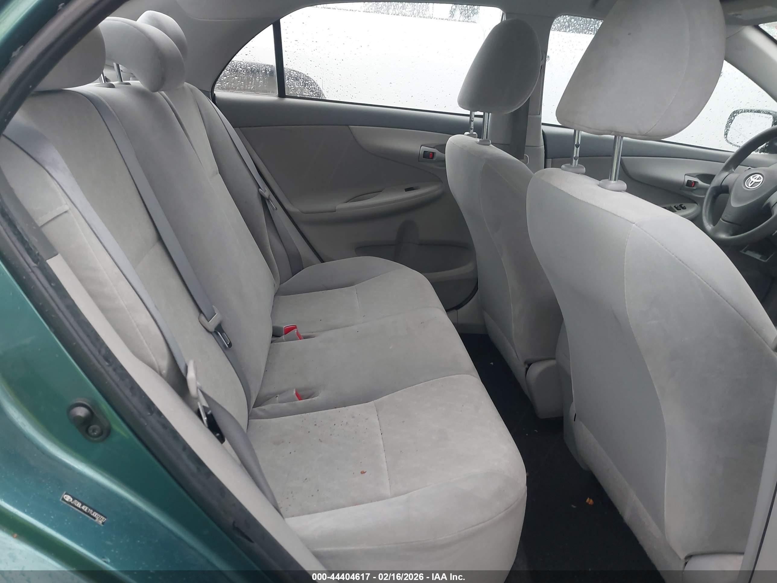 TOYOTA COROLLA image 8