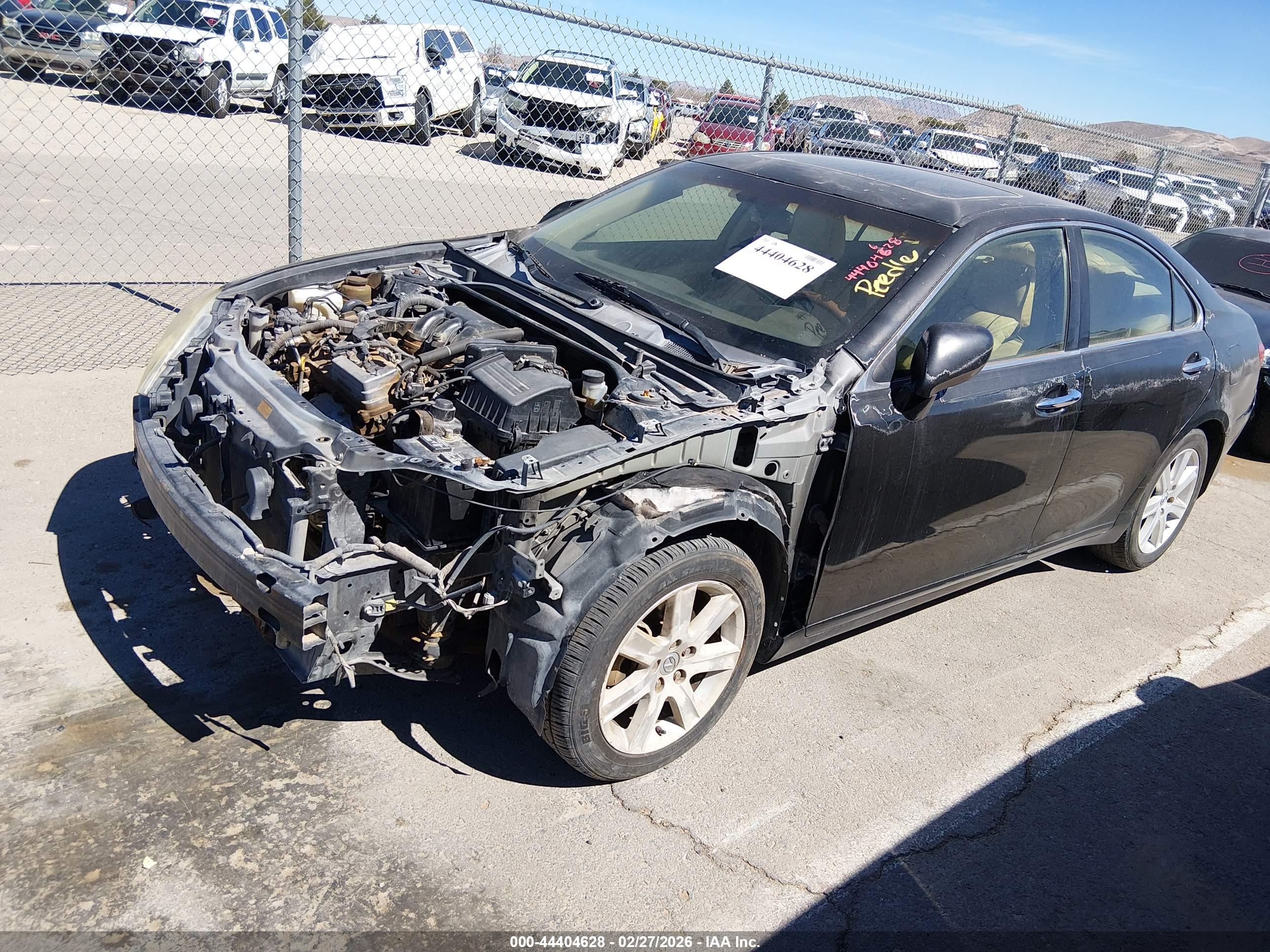 LEXUS ES image 2