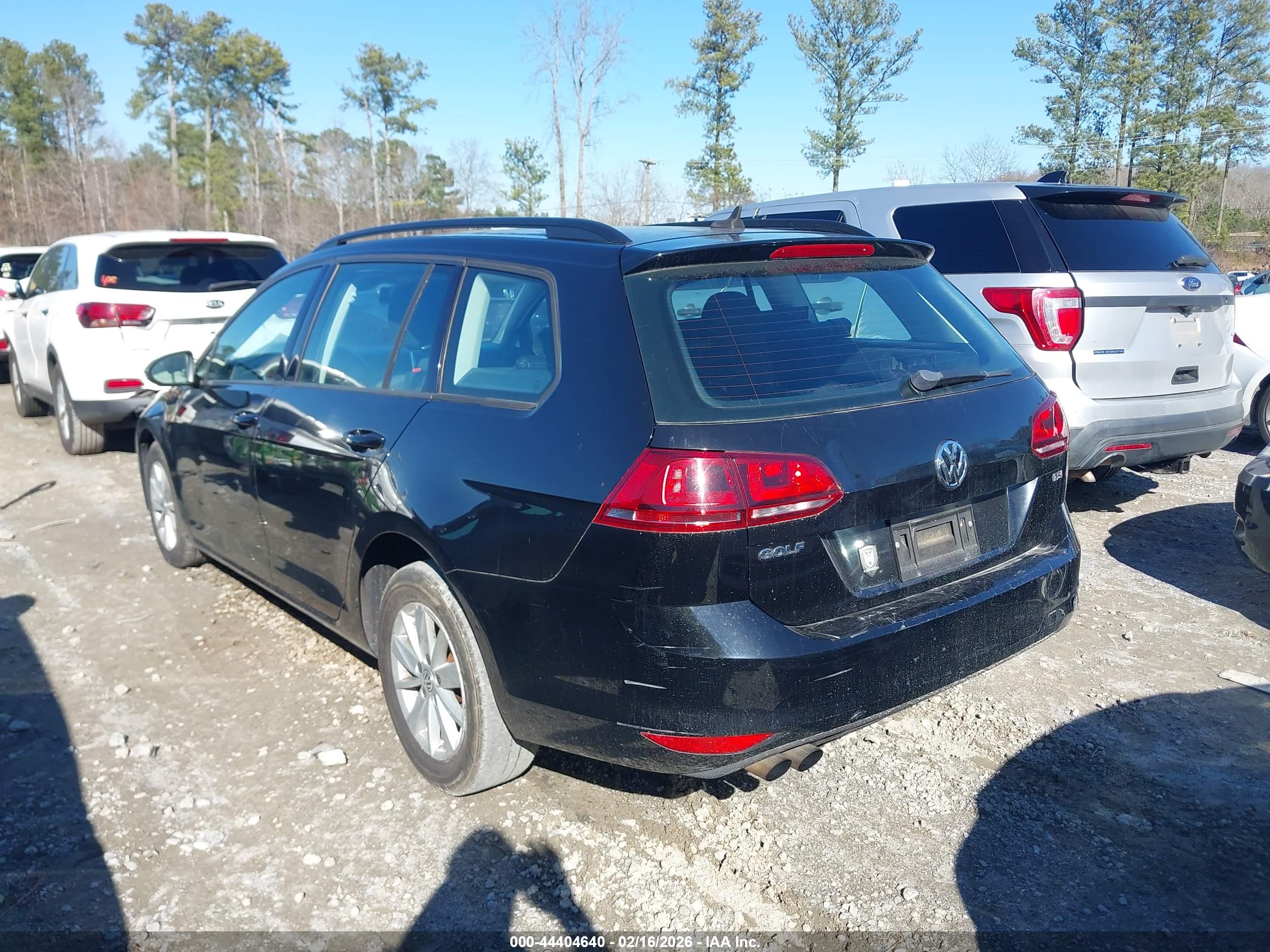 VOLKSWAGEN GOLF image 3