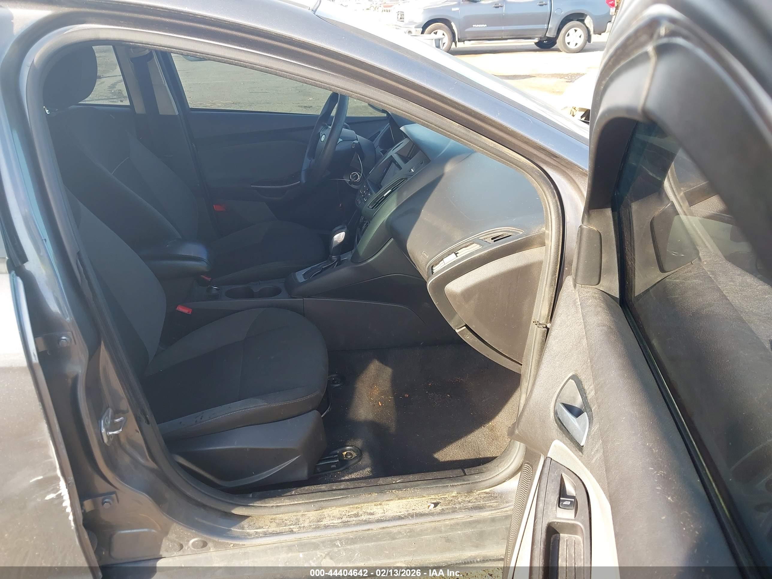 FORD FOCUS image 5