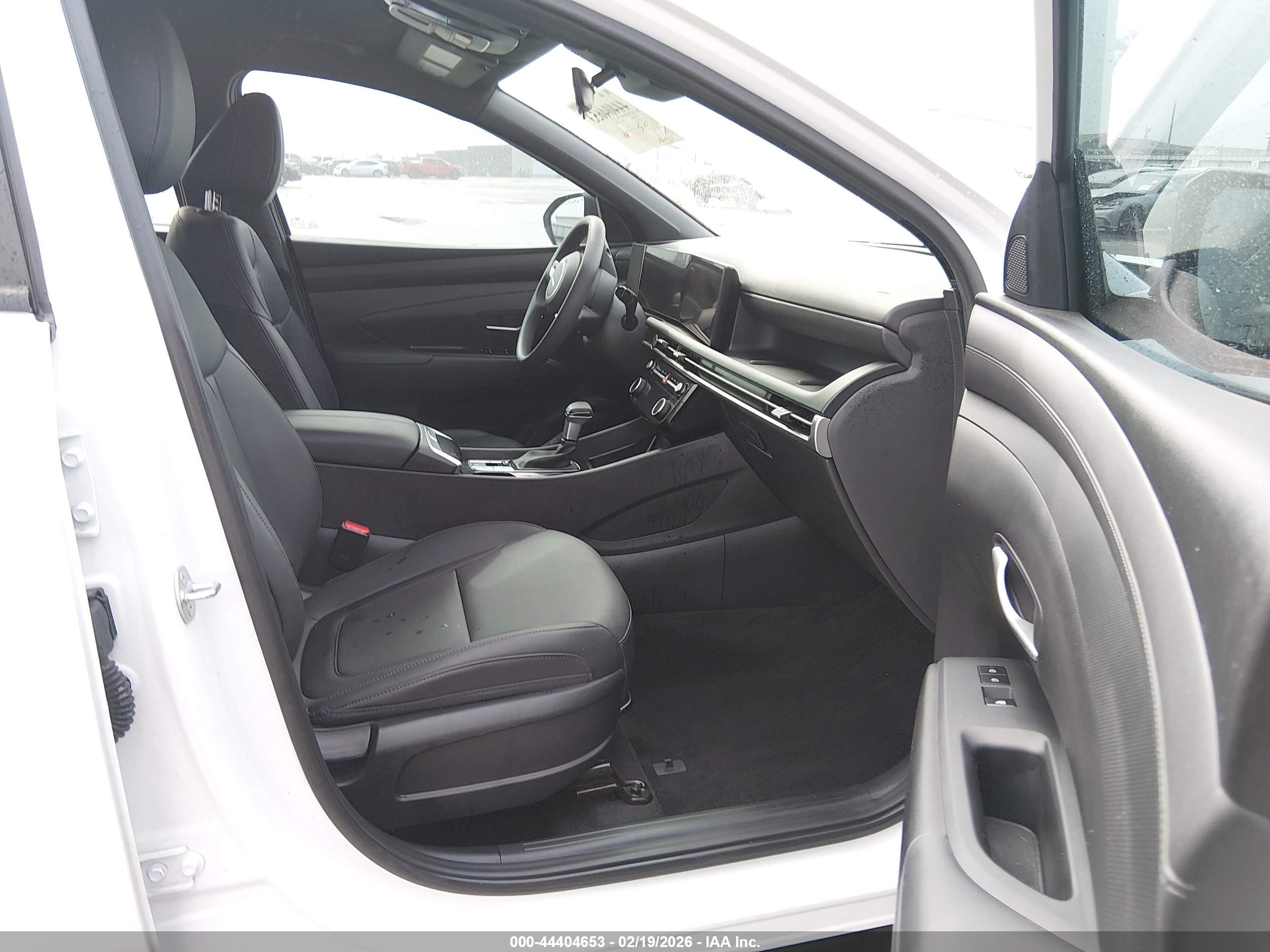 HYUNDAI SANTA image 5