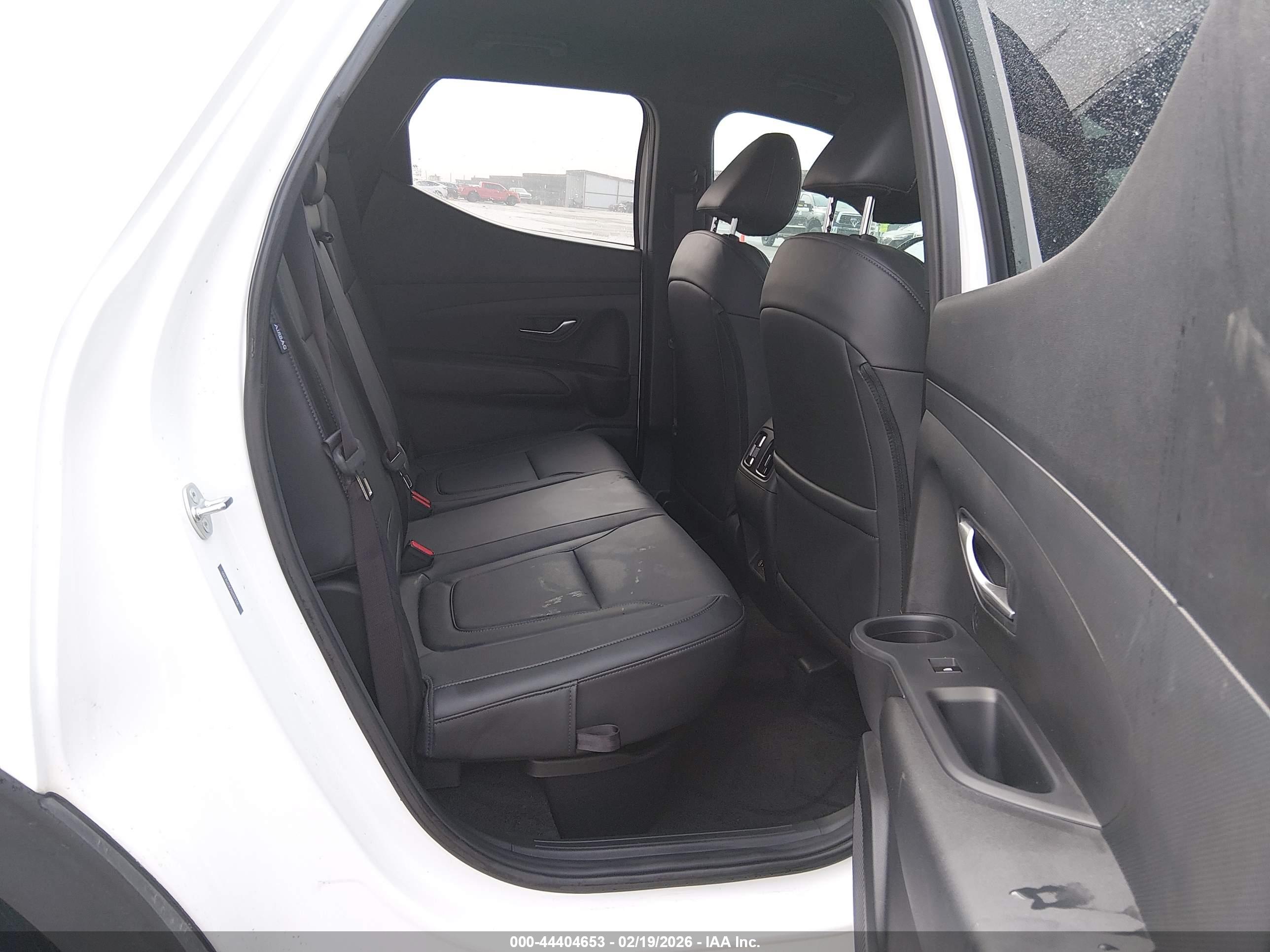 HYUNDAI SANTA image 8