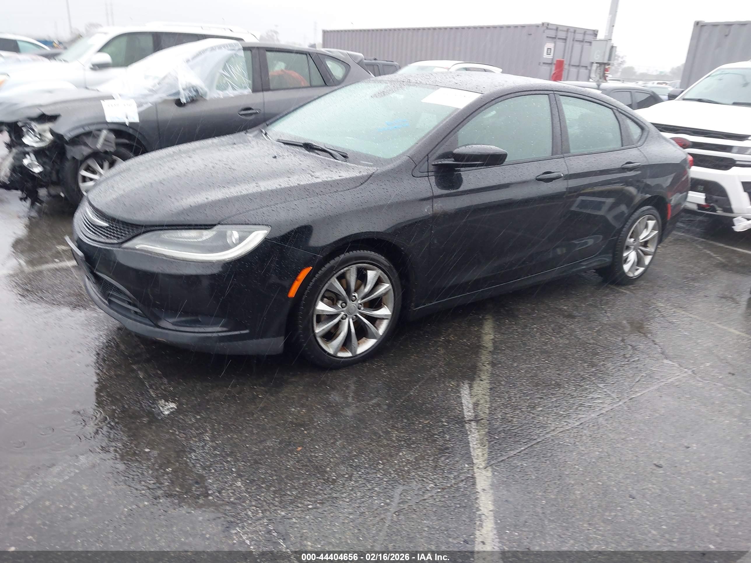 CHRYSLER 200 image 2