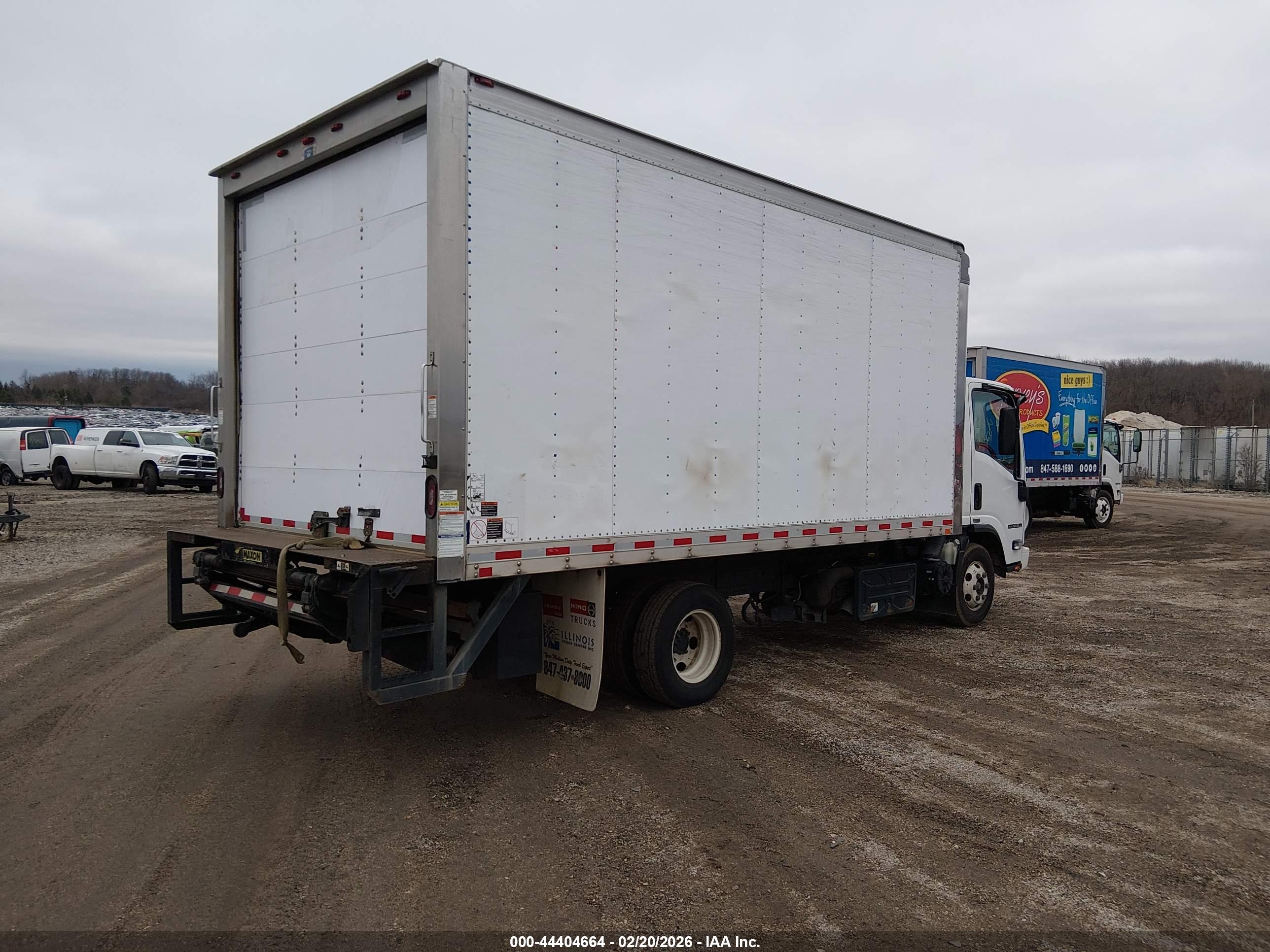 ISUZU NPR image 4