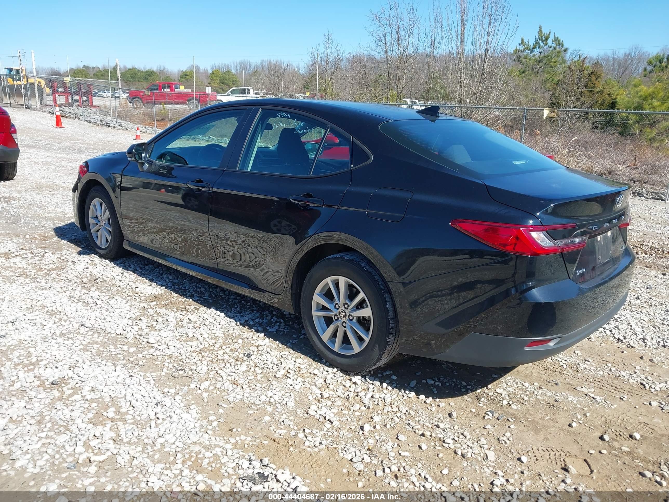 TOYOTA CAMRY image 3