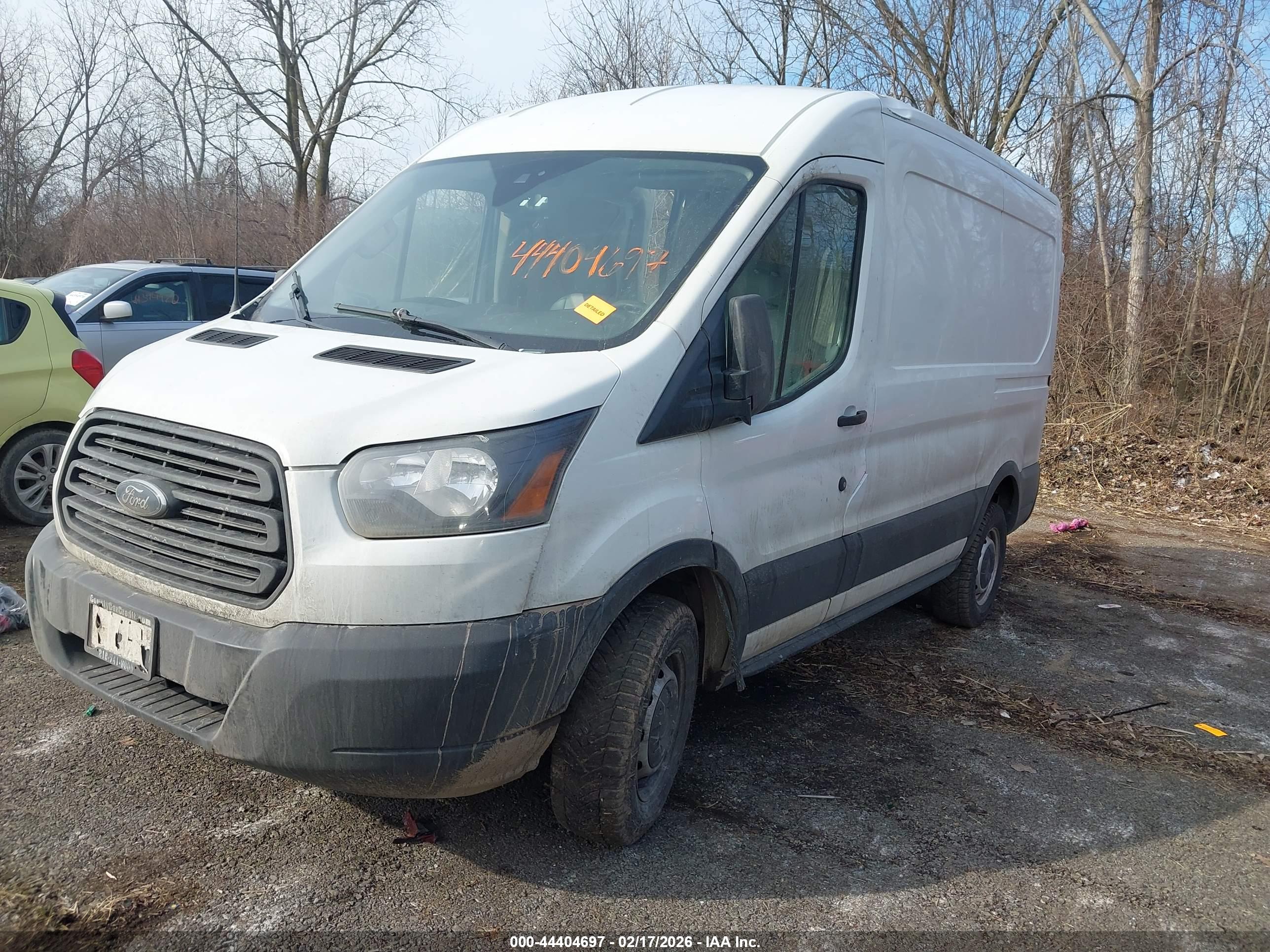 FORD TRANSIT-250 image 2