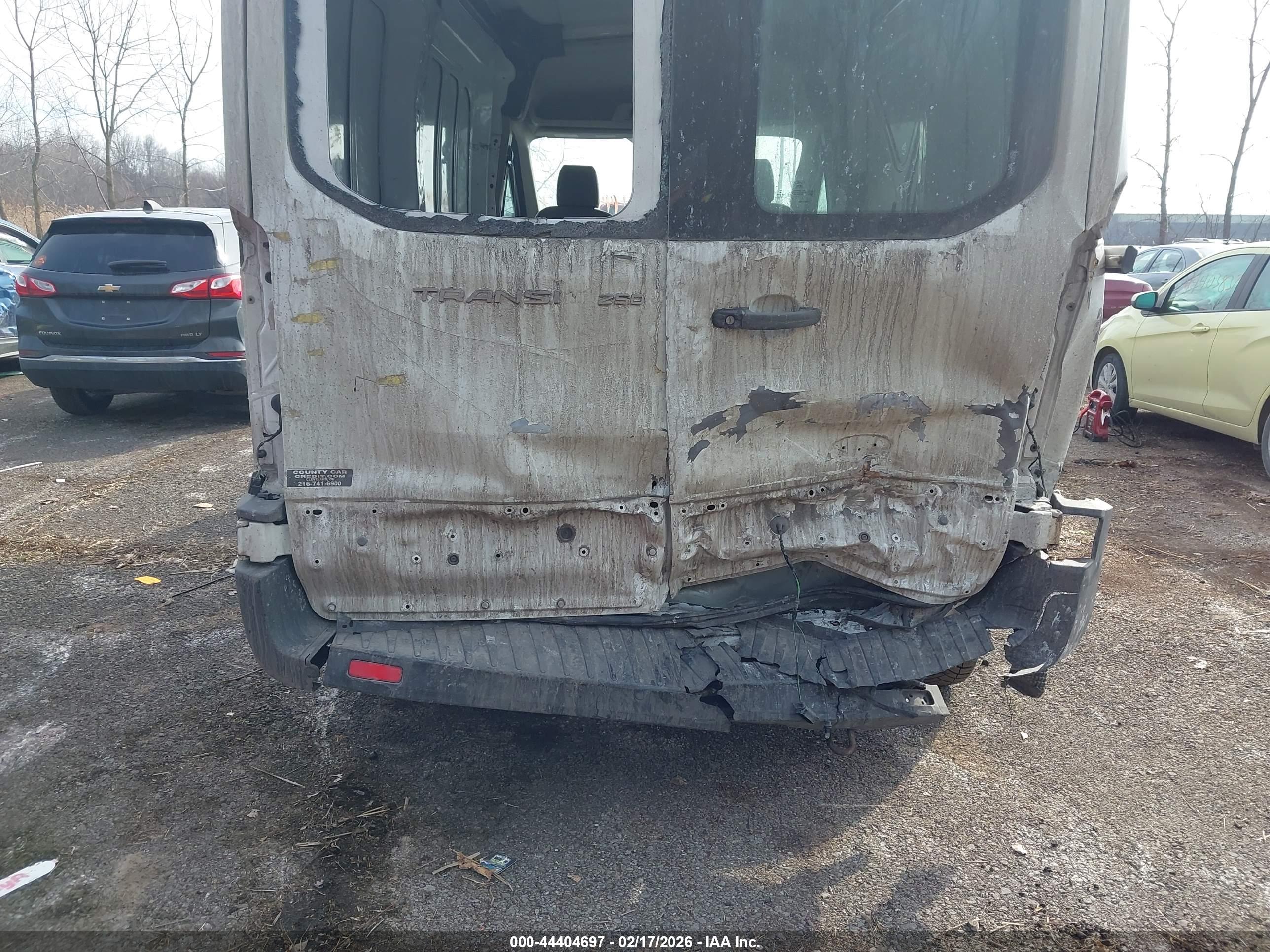 FORD TRANSIT-250 image 6