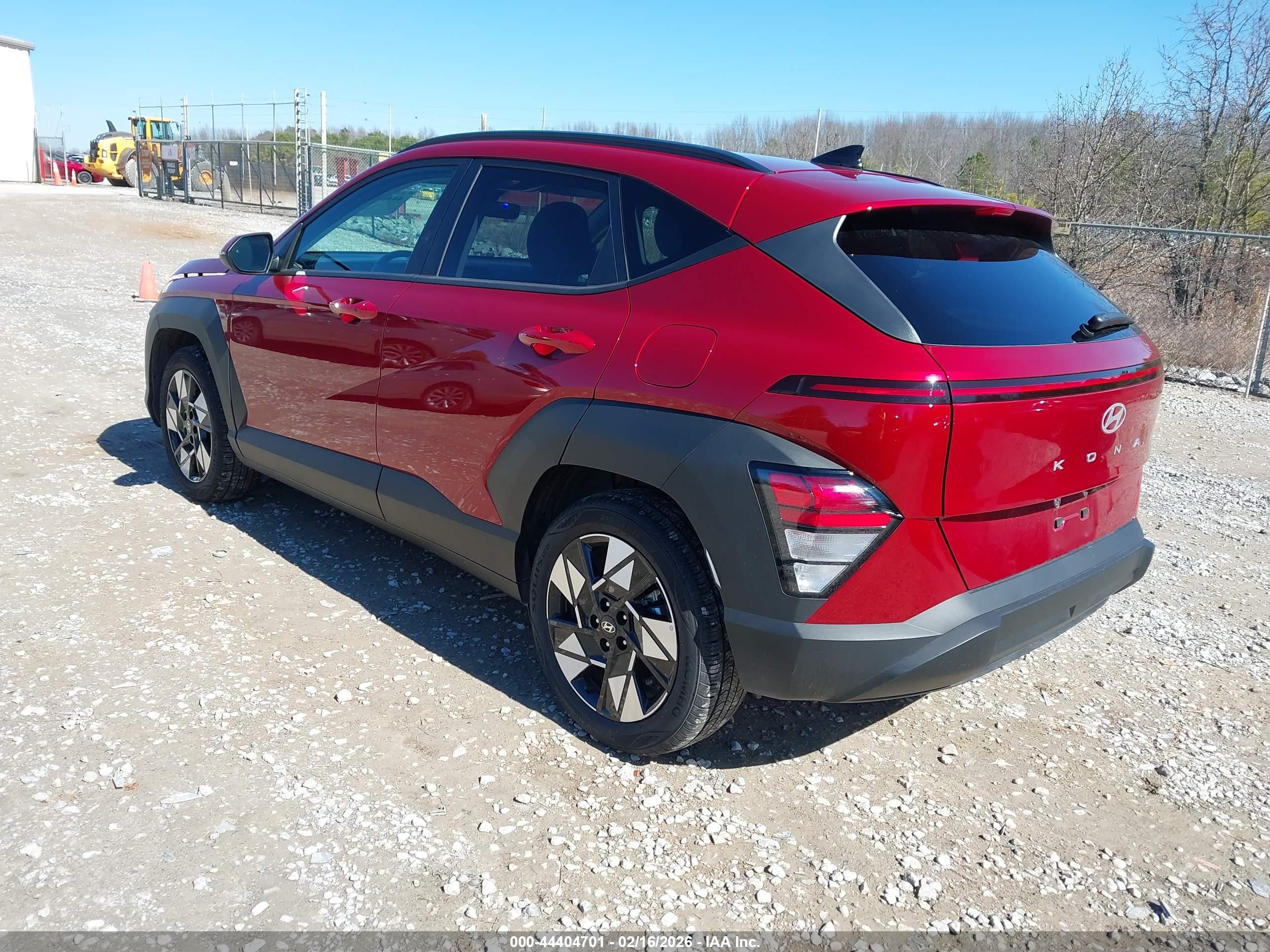 HYUNDAI KONA image 3