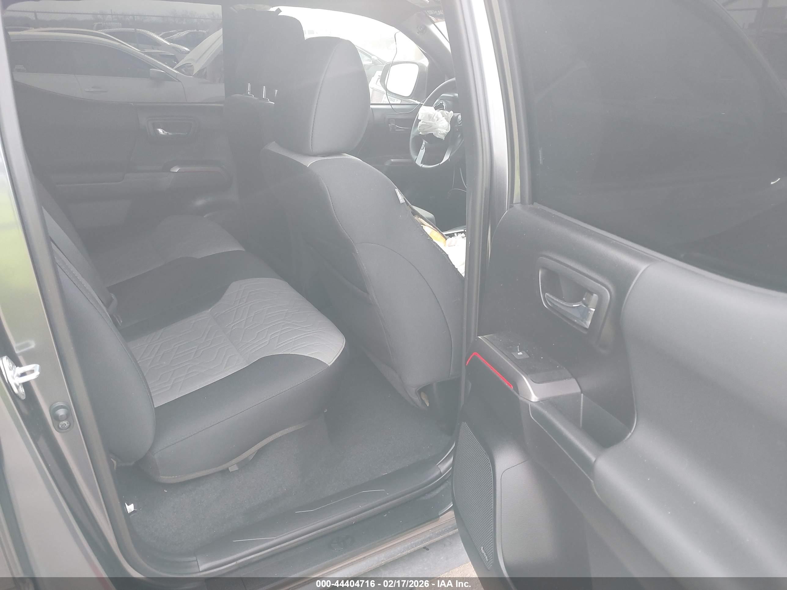 TOYOTA TACOMA image 8