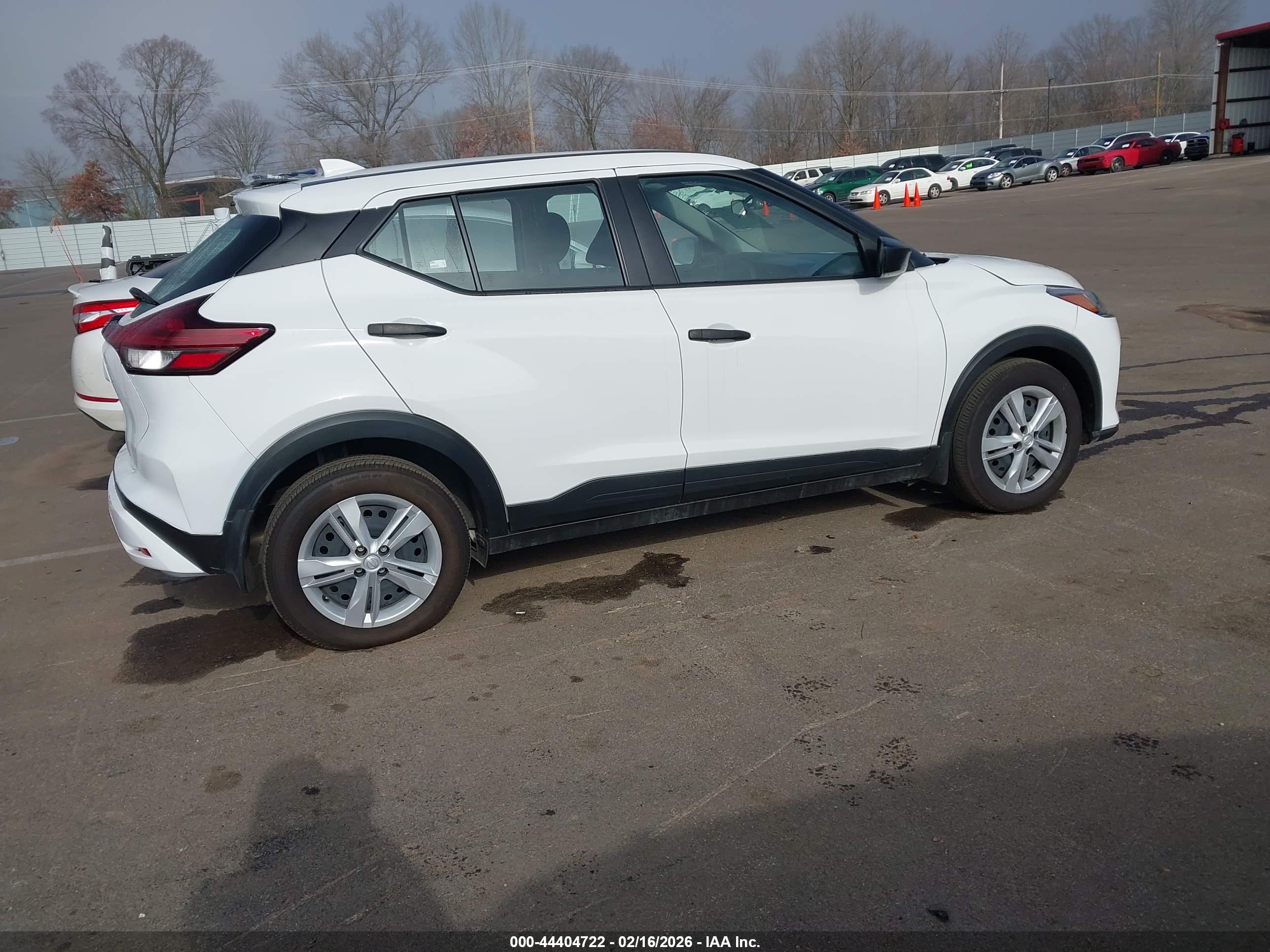 NISSAN KICKS image 4
