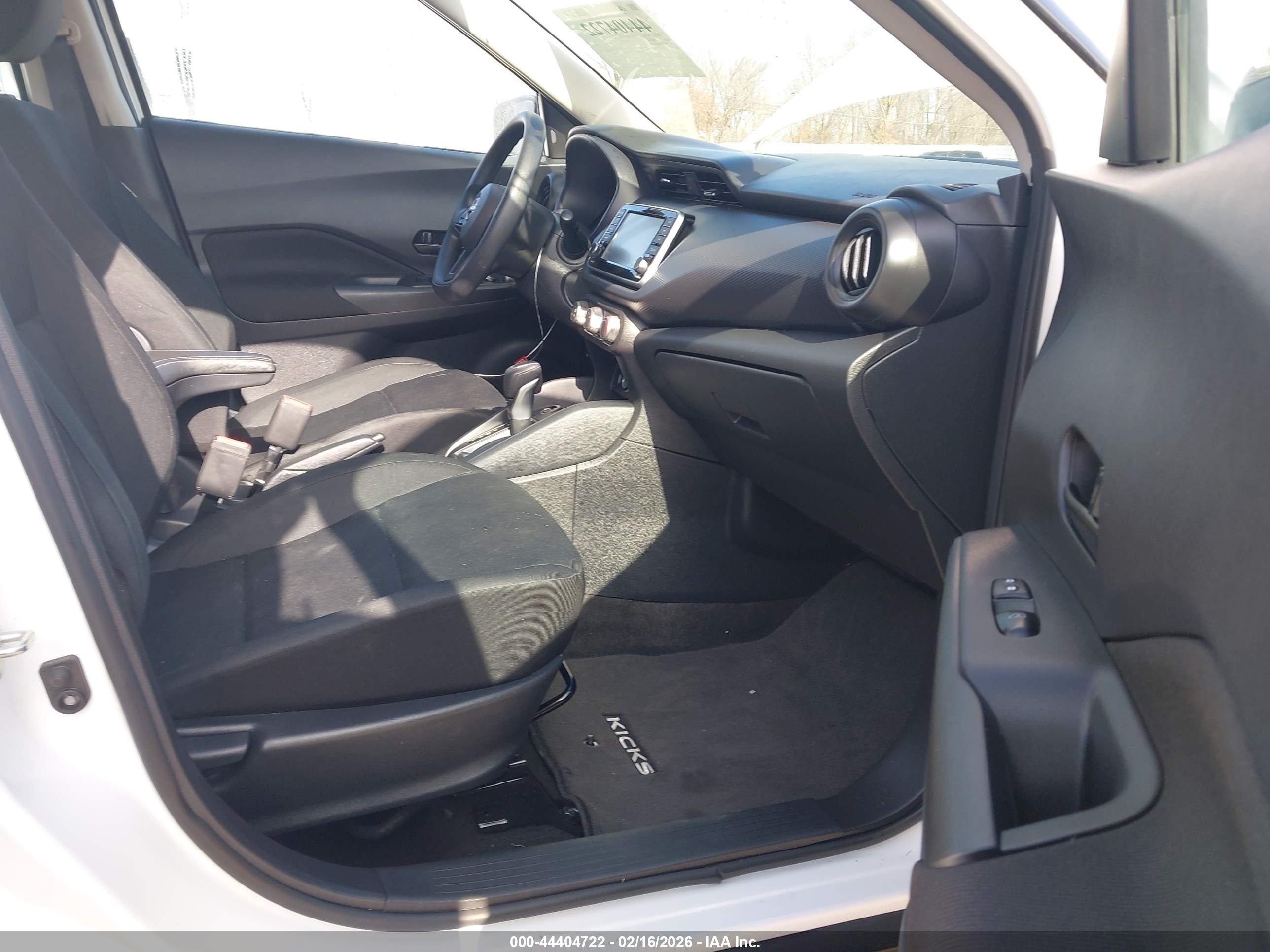 NISSAN KICKS image 5