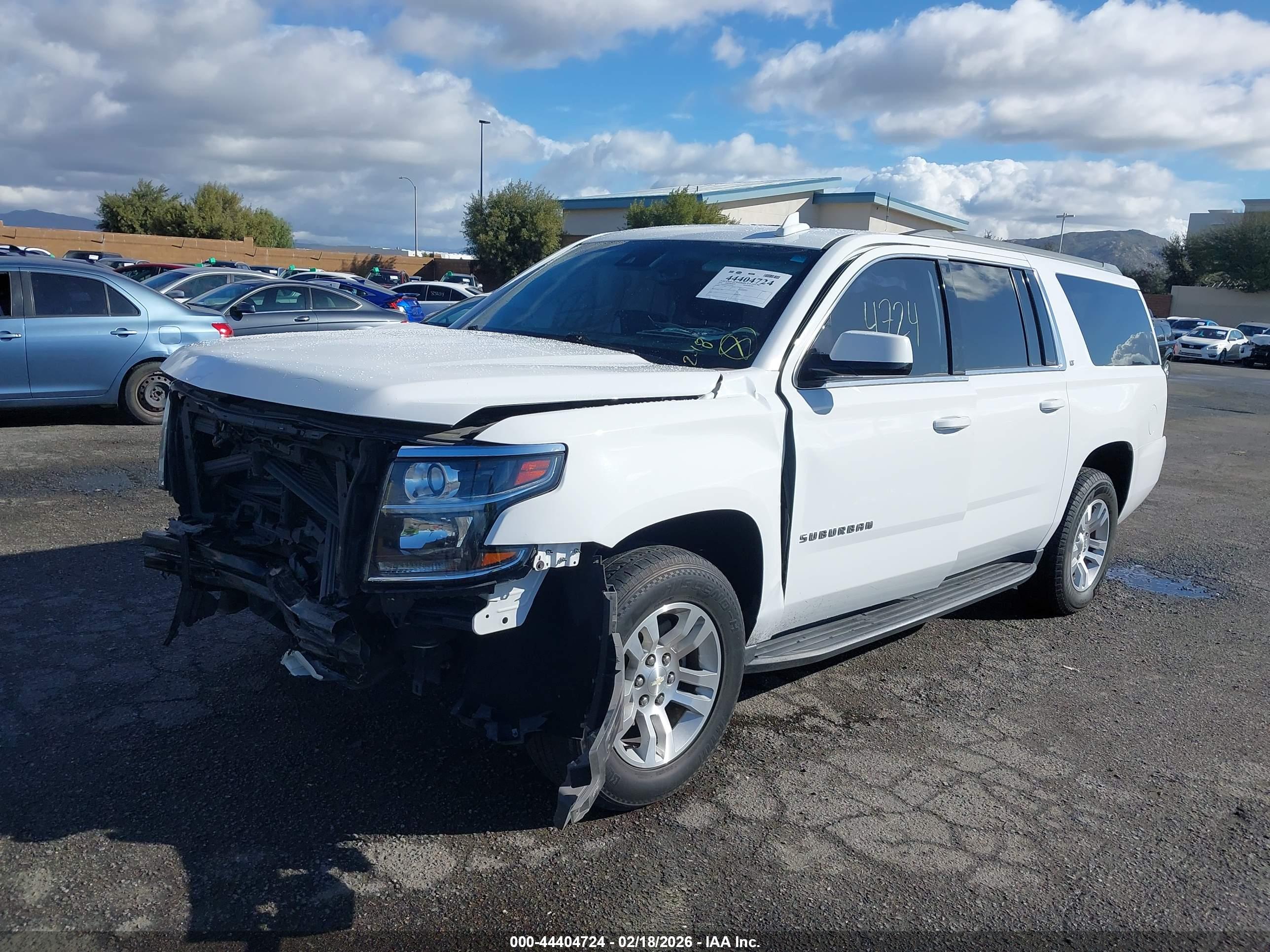 CHEVROLET SUBURBAN image 2