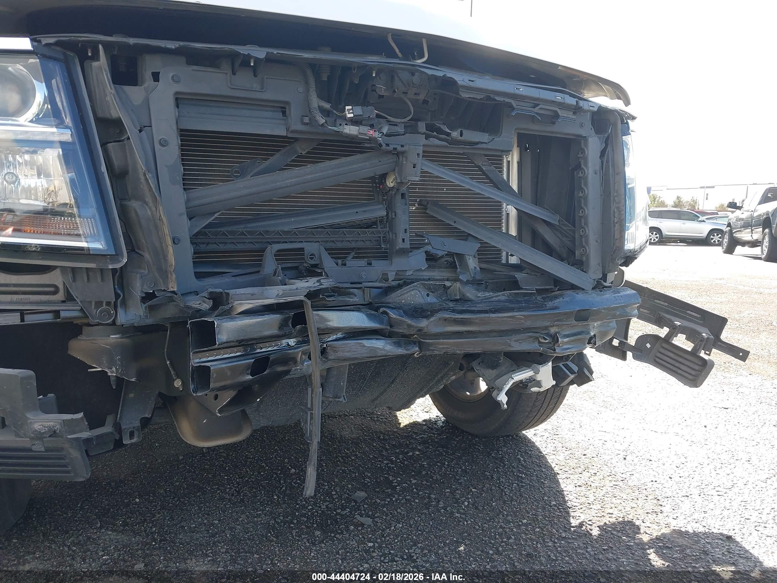 CHEVROLET SUBURBAN image 6