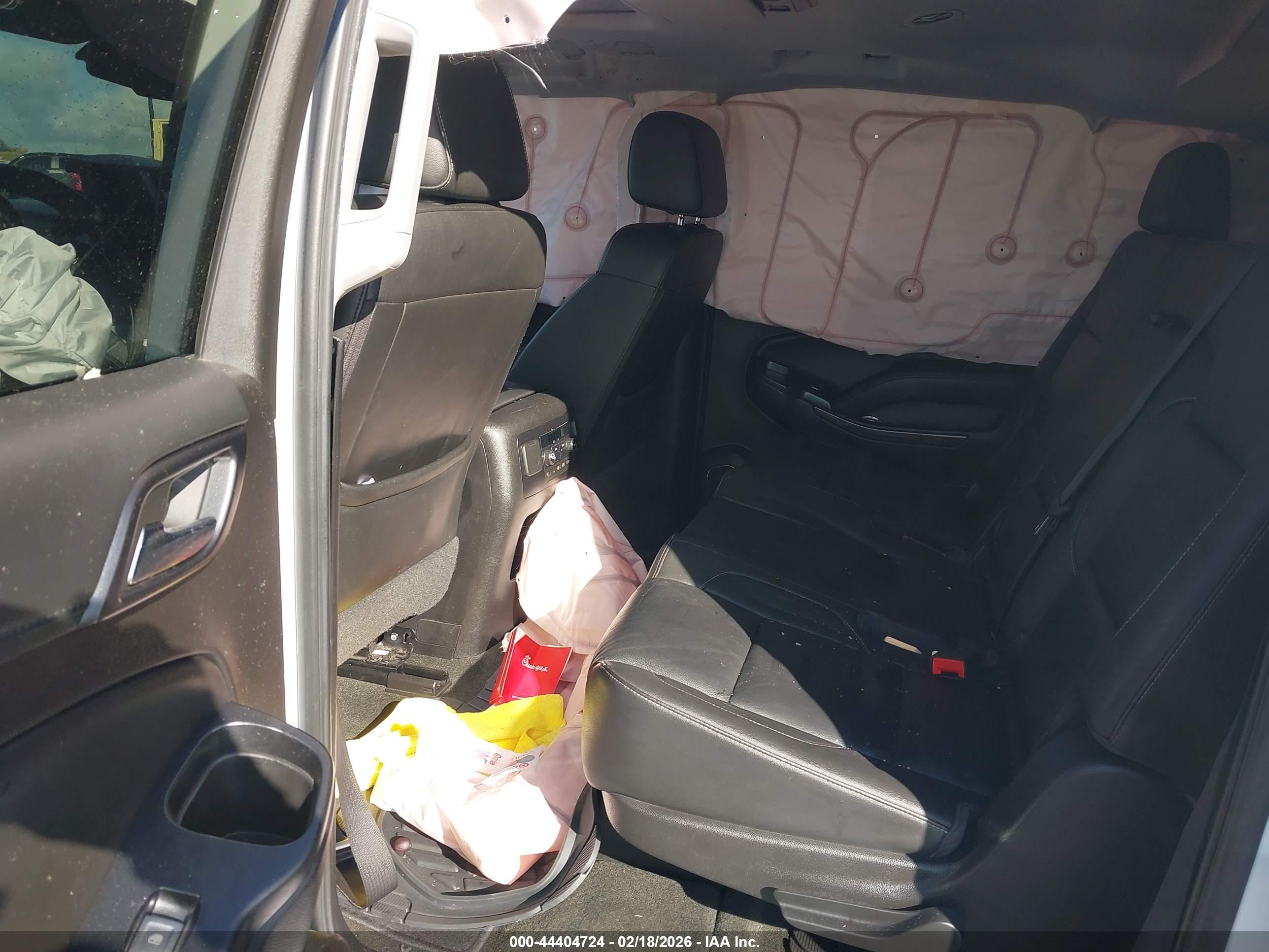 CHEVROLET SUBURBAN image 8