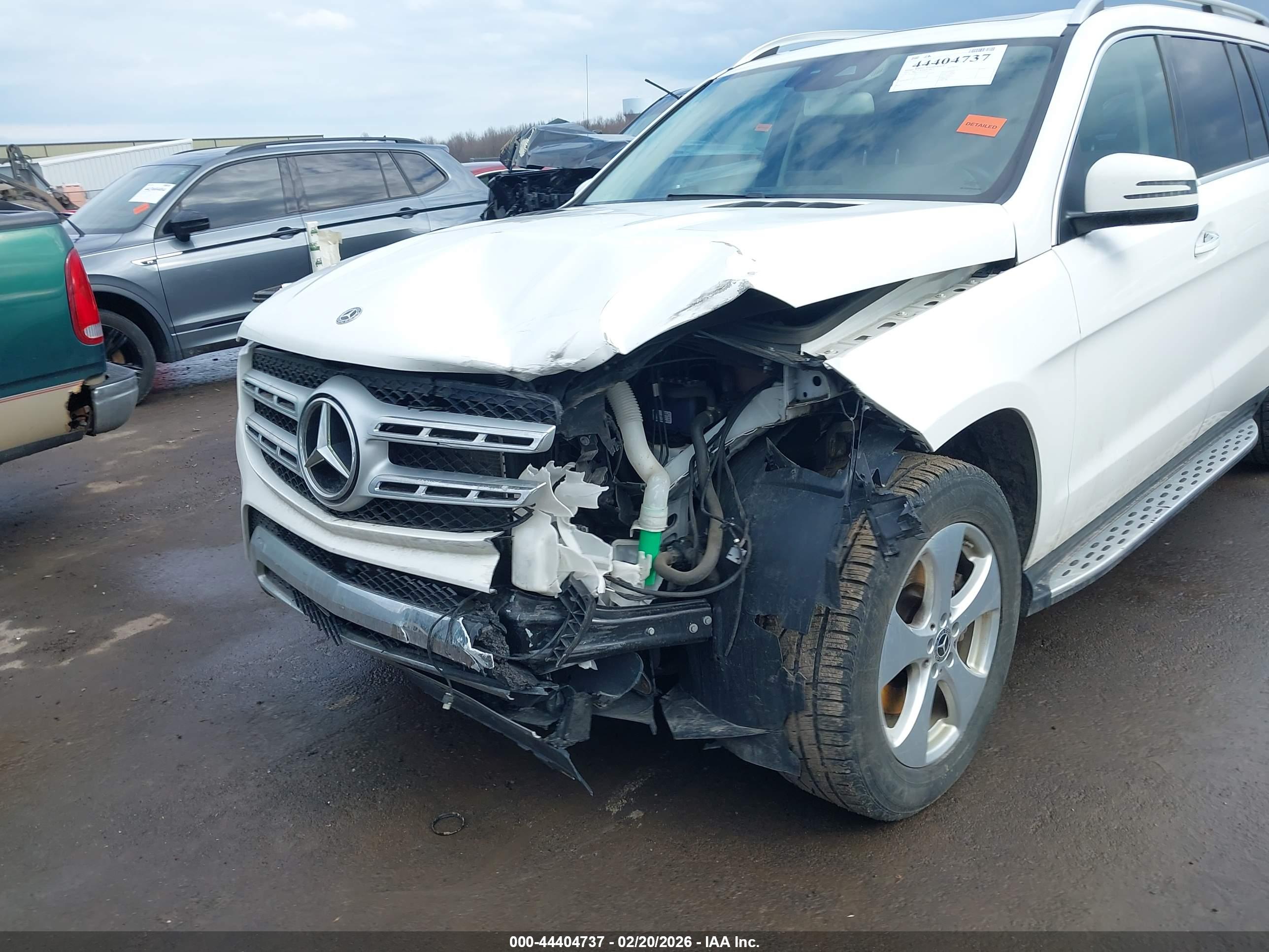 MERCEDES-BENZ GLS image 6