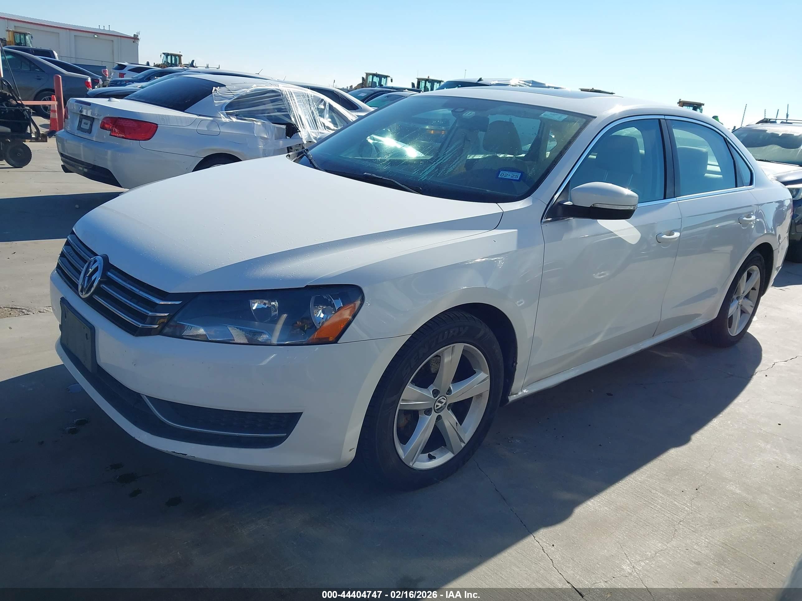 VOLKSWAGEN PASSAT image 2