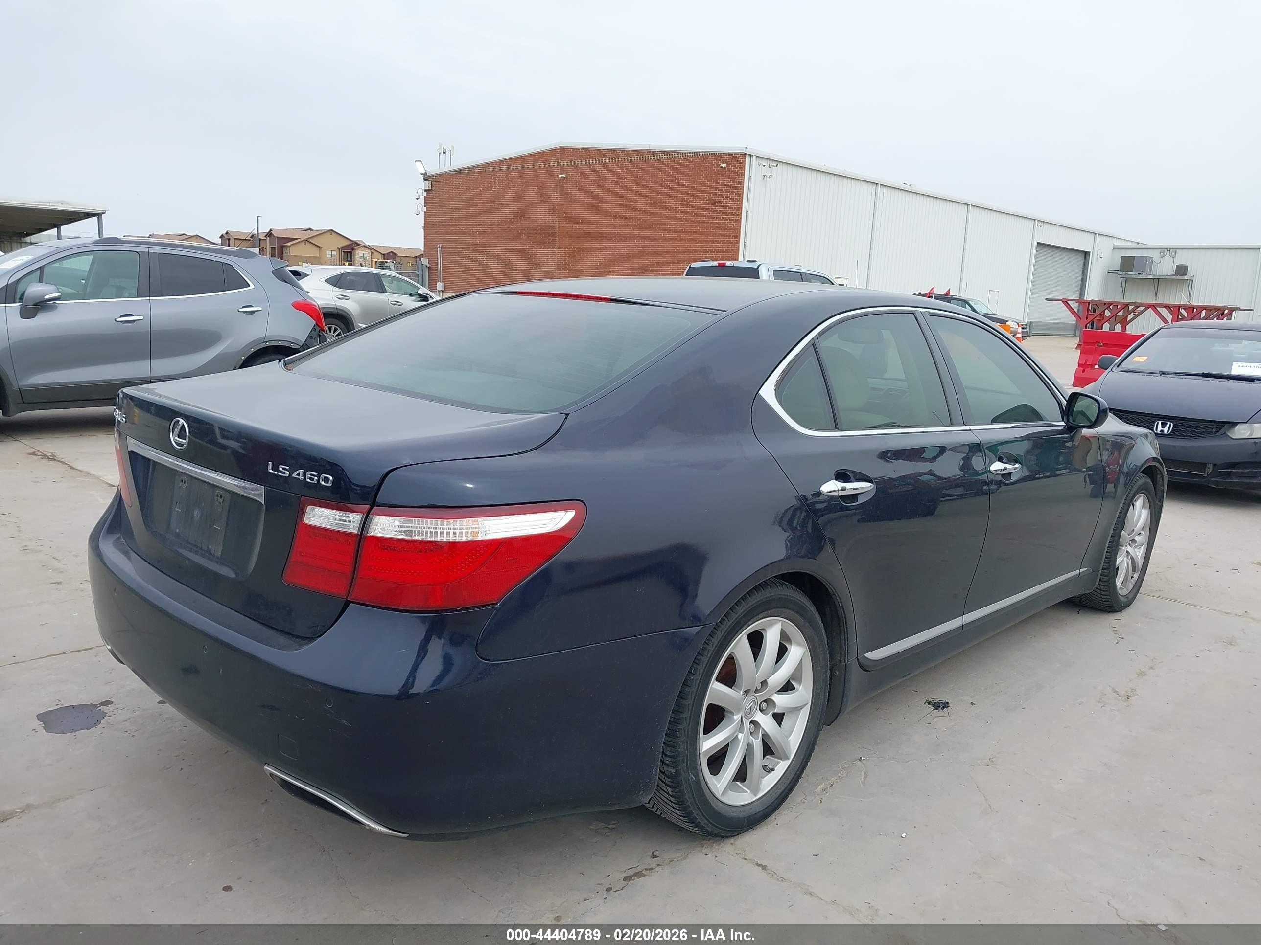 LEXUS LS image 4