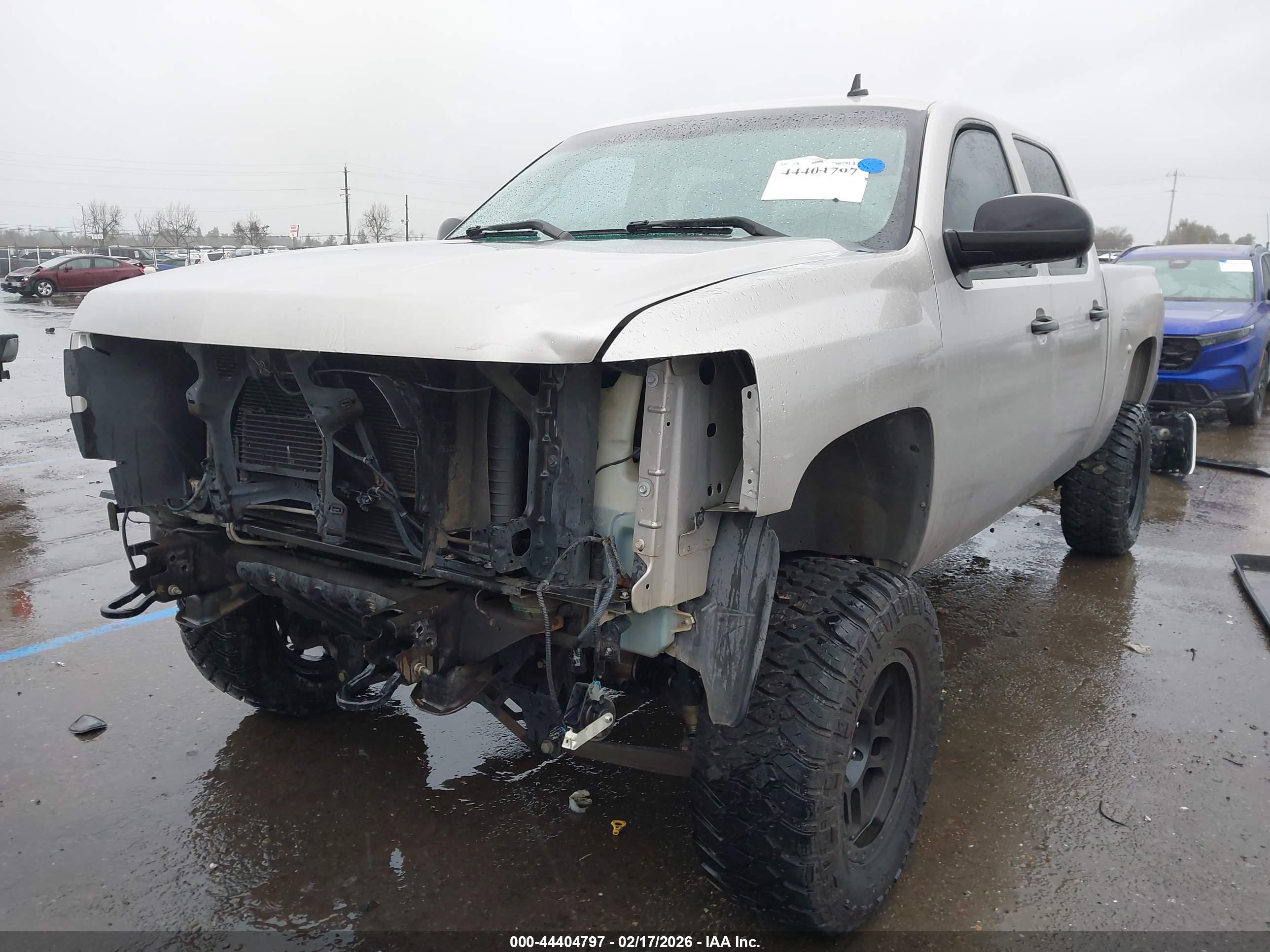 CHEVROLET SILVERADO image 6