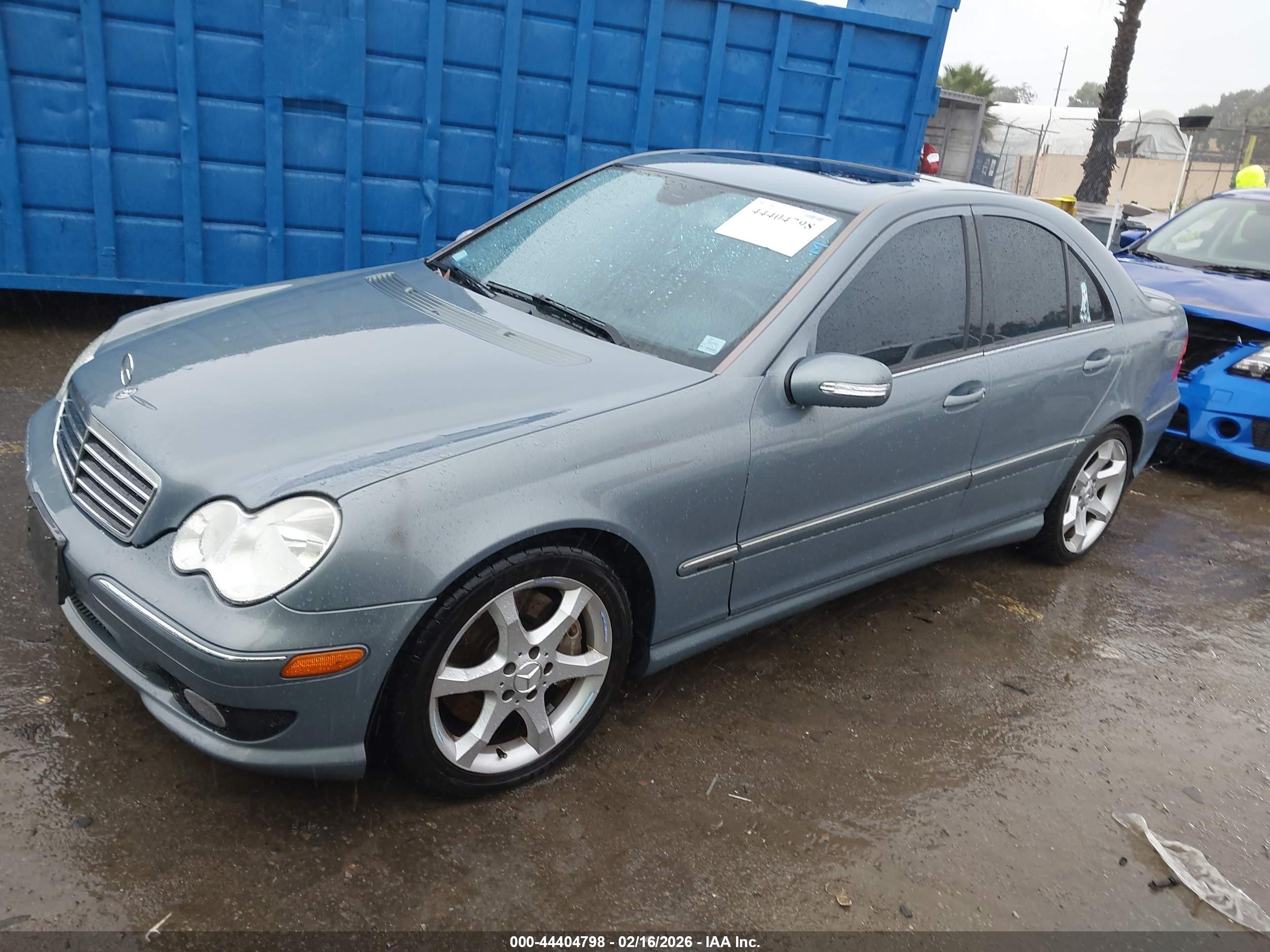 MERCEDES-BENZ C image 2