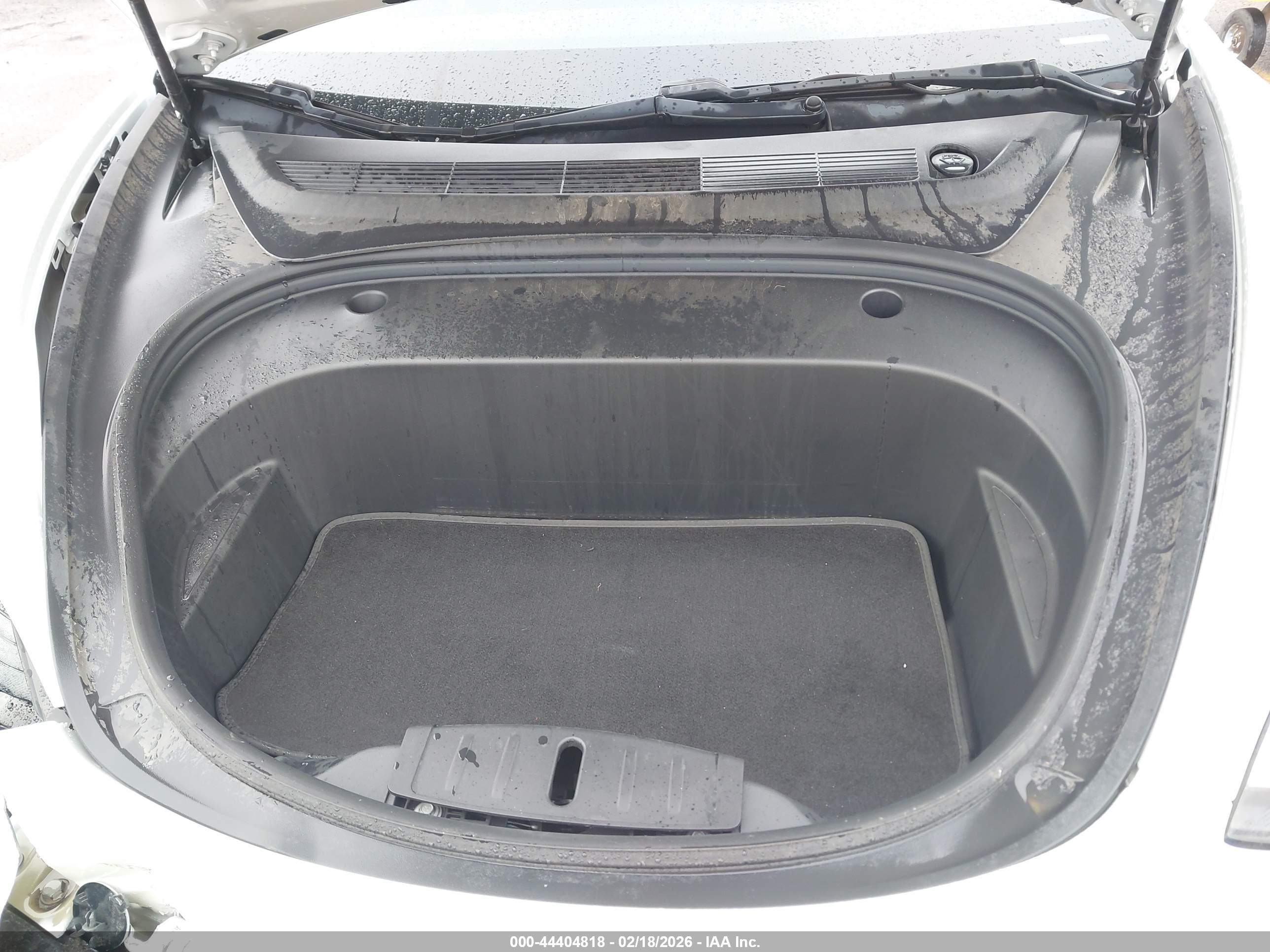 TESLA MODEL image 10