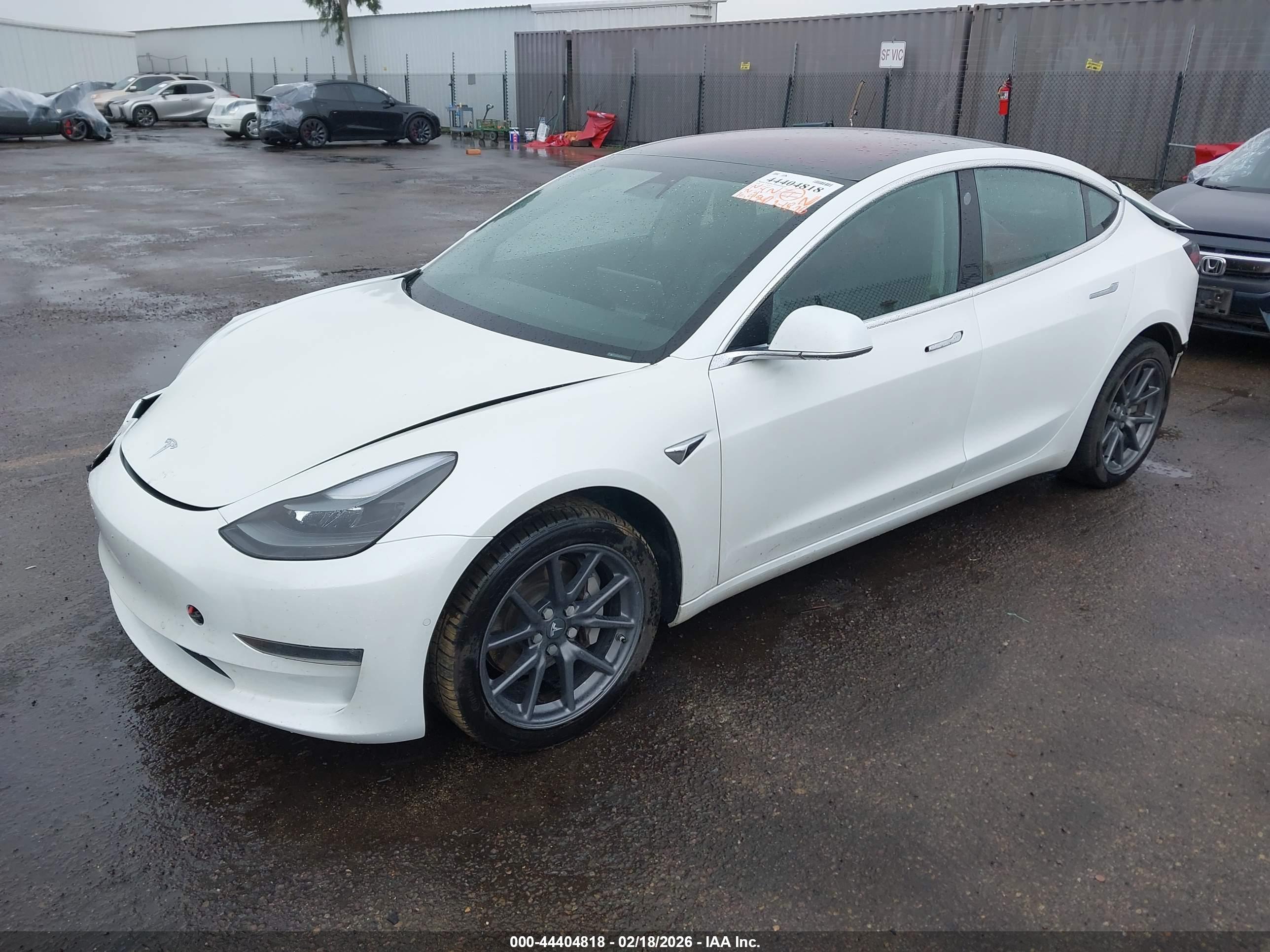 TESLA MODEL image 2