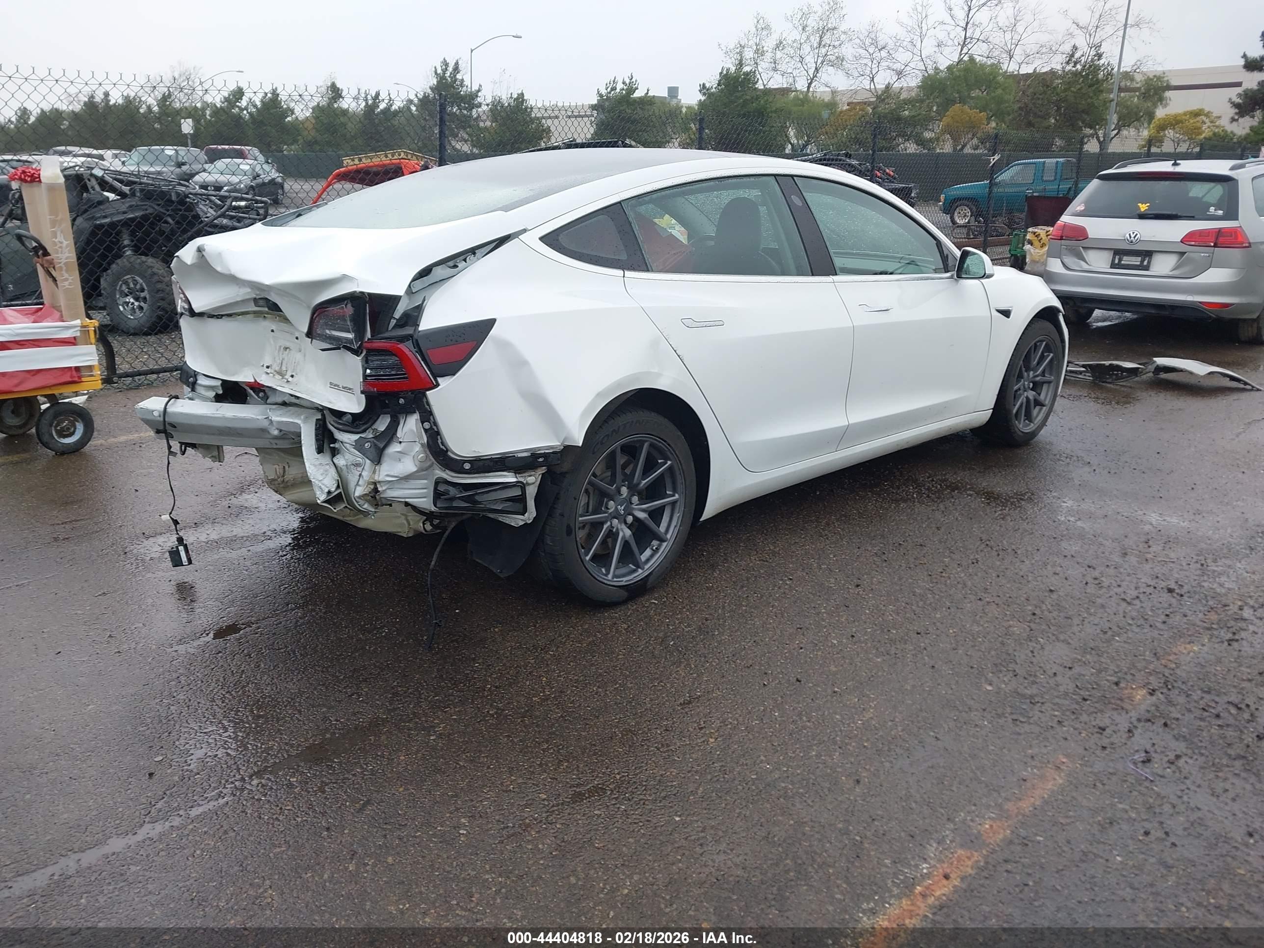 TESLA MODEL image 4
