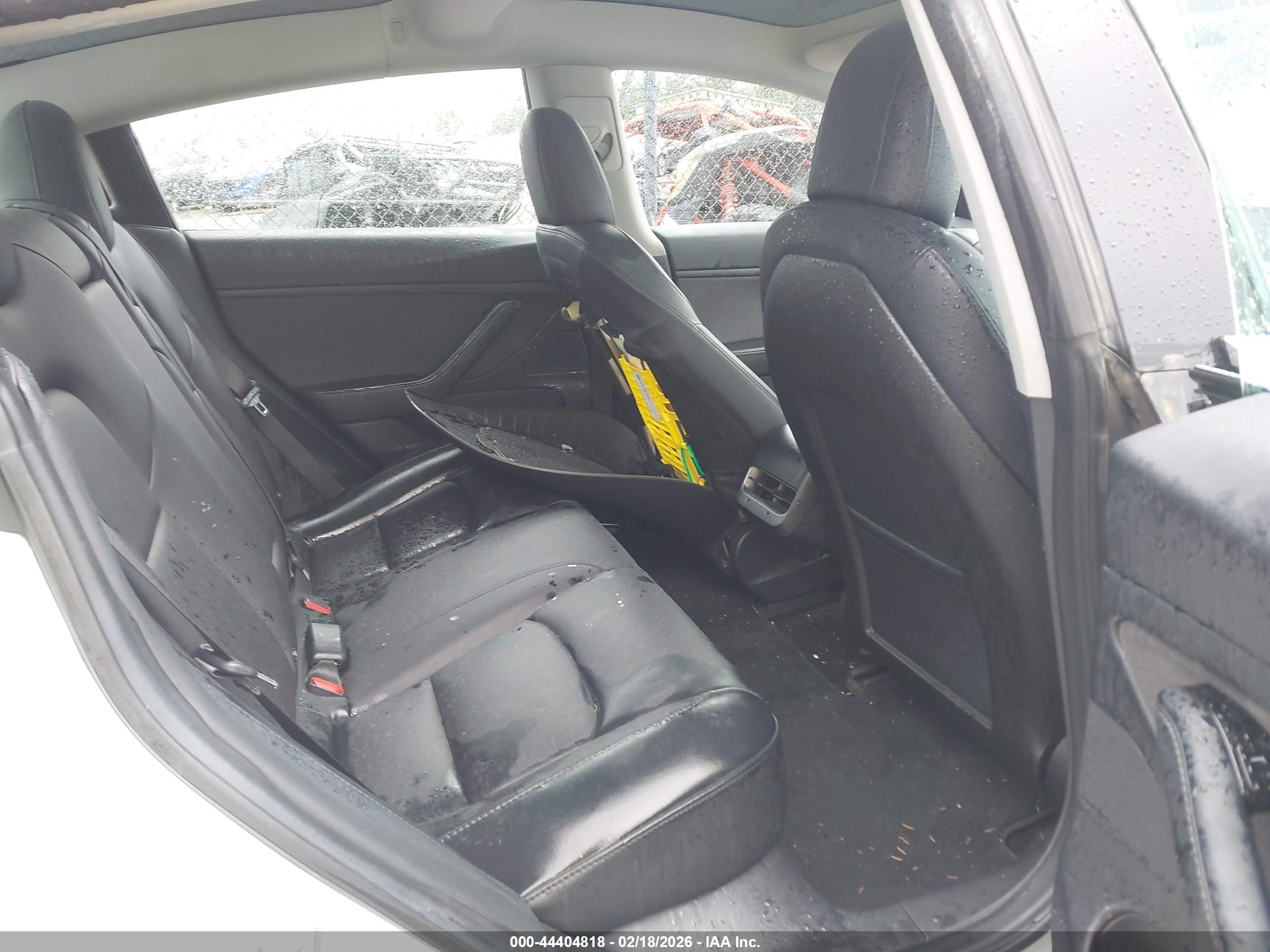 TESLA MODEL image 8